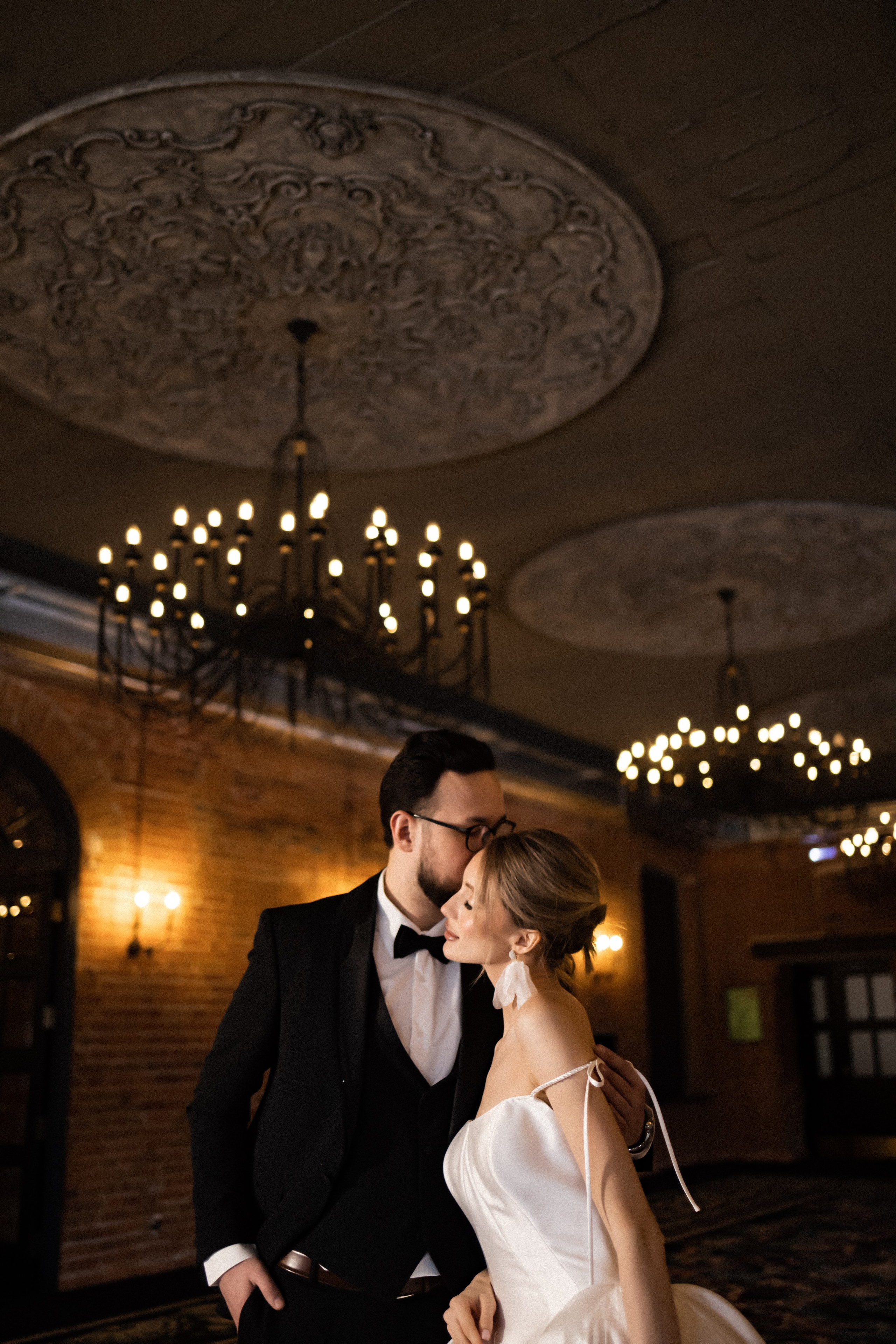 Свадебная в ресторане. Фотограф Арина Шмакова