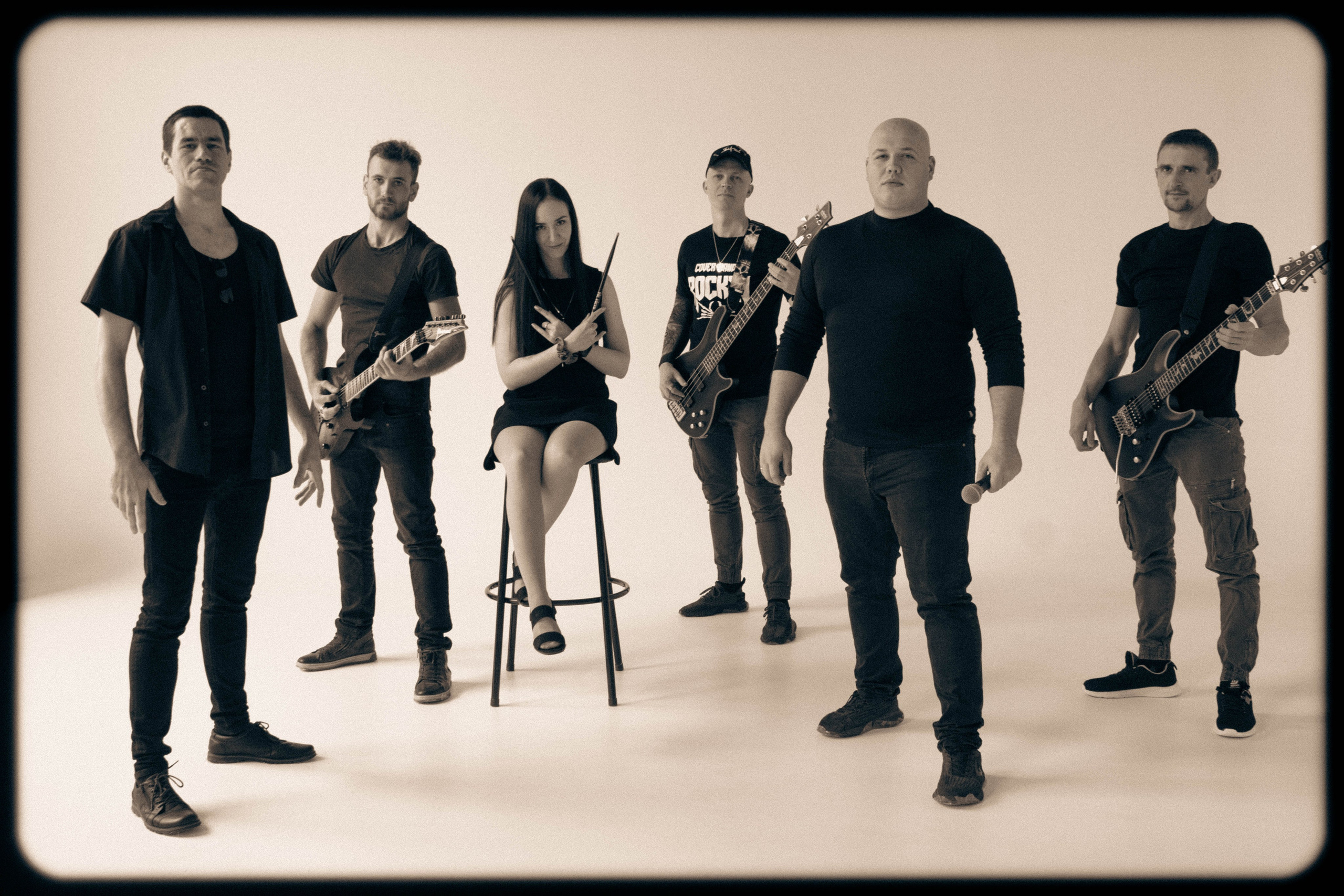 СТУДИЯ. Уличный фотограф Города N