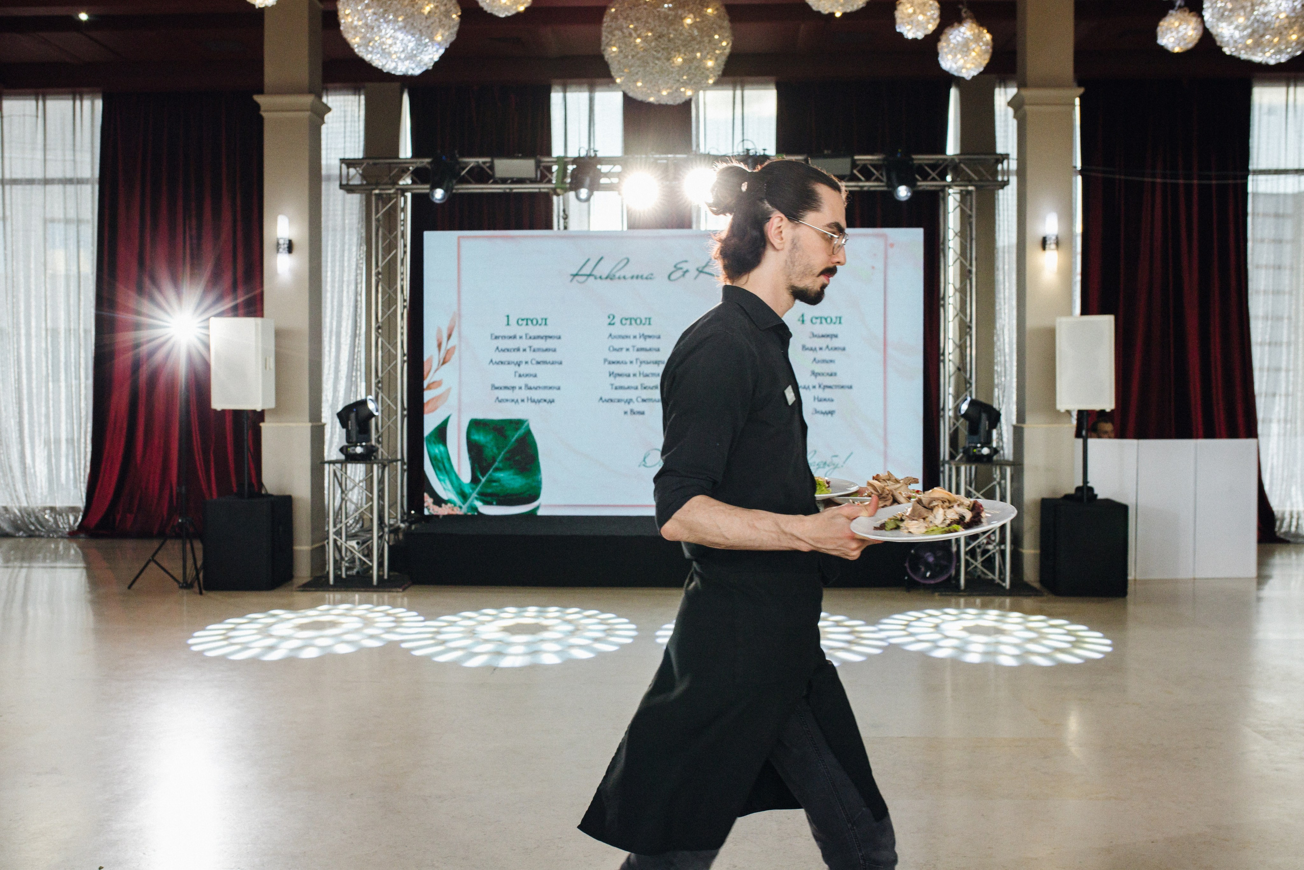Банкет (Ксения & Никита). Свадебные фотографы в г. Сургут Маркова Наталья и Замахина Елена