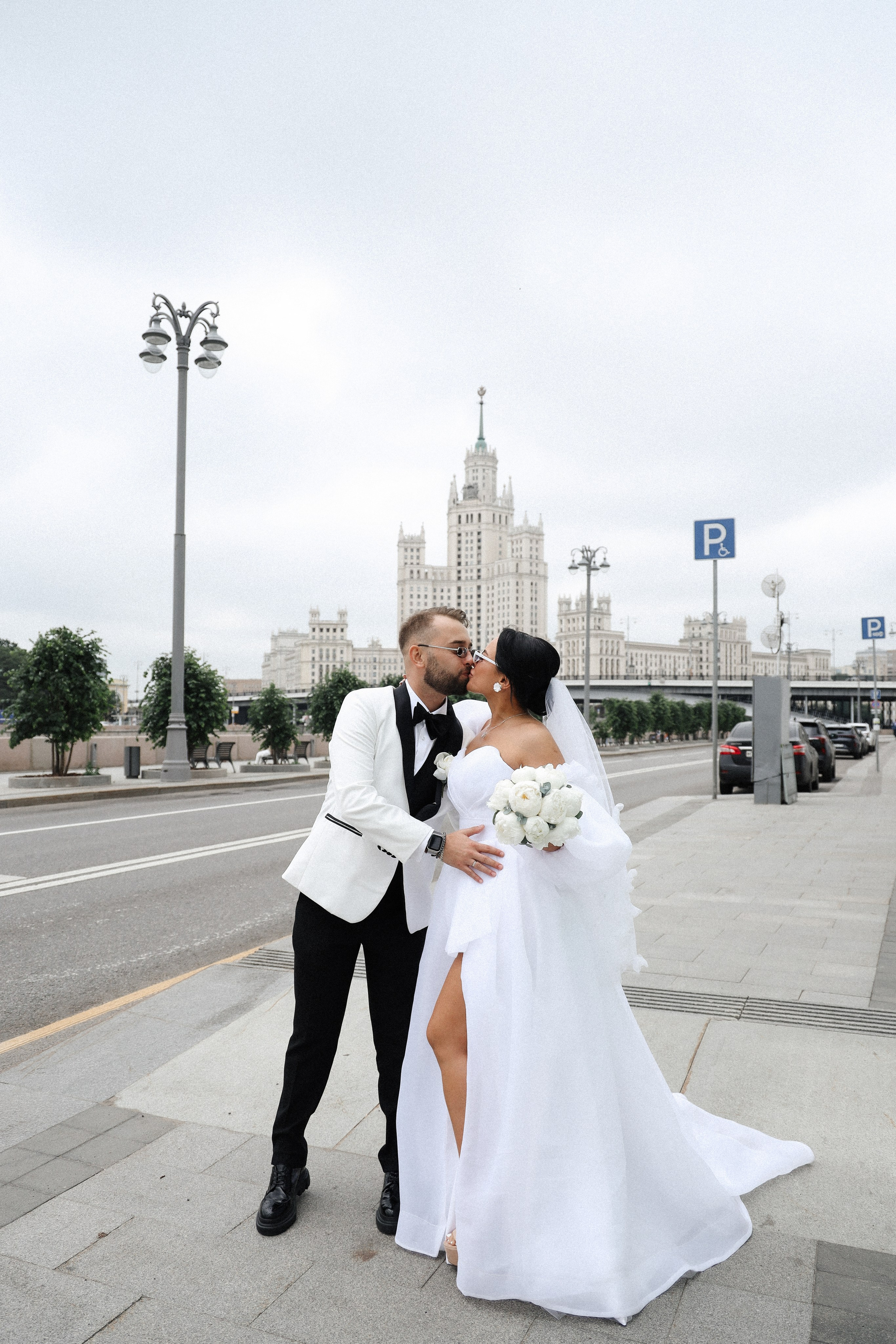 Т. + А. Роспись в Сити, прогулка по набережным Москвы. Семейный и lovestory фотограф в Москве Светлана Коняхина