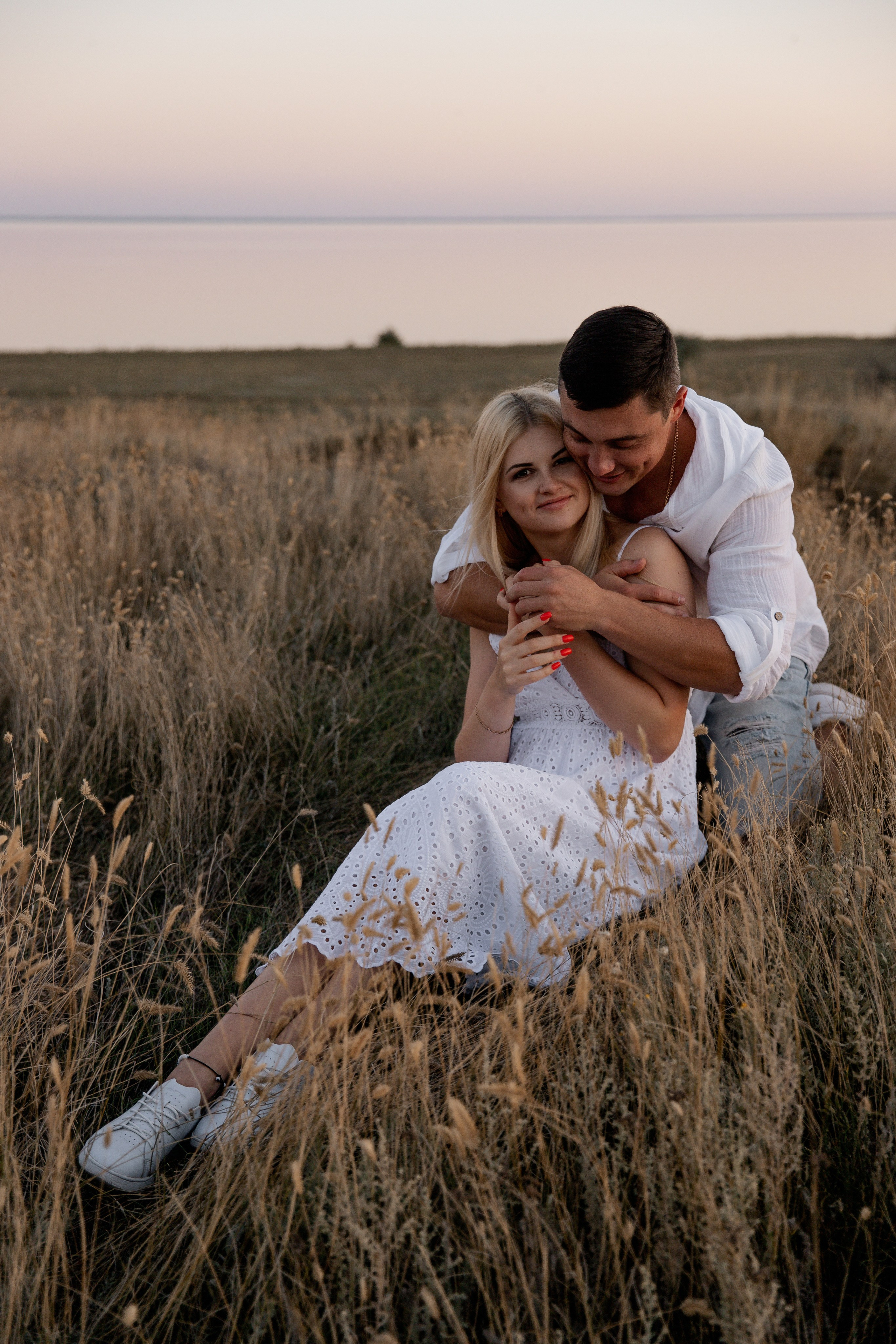 Love story на природе с машиной. Свадебный фотограф и видеограф Краснодар, Ростов, Сочи, Новороссийск