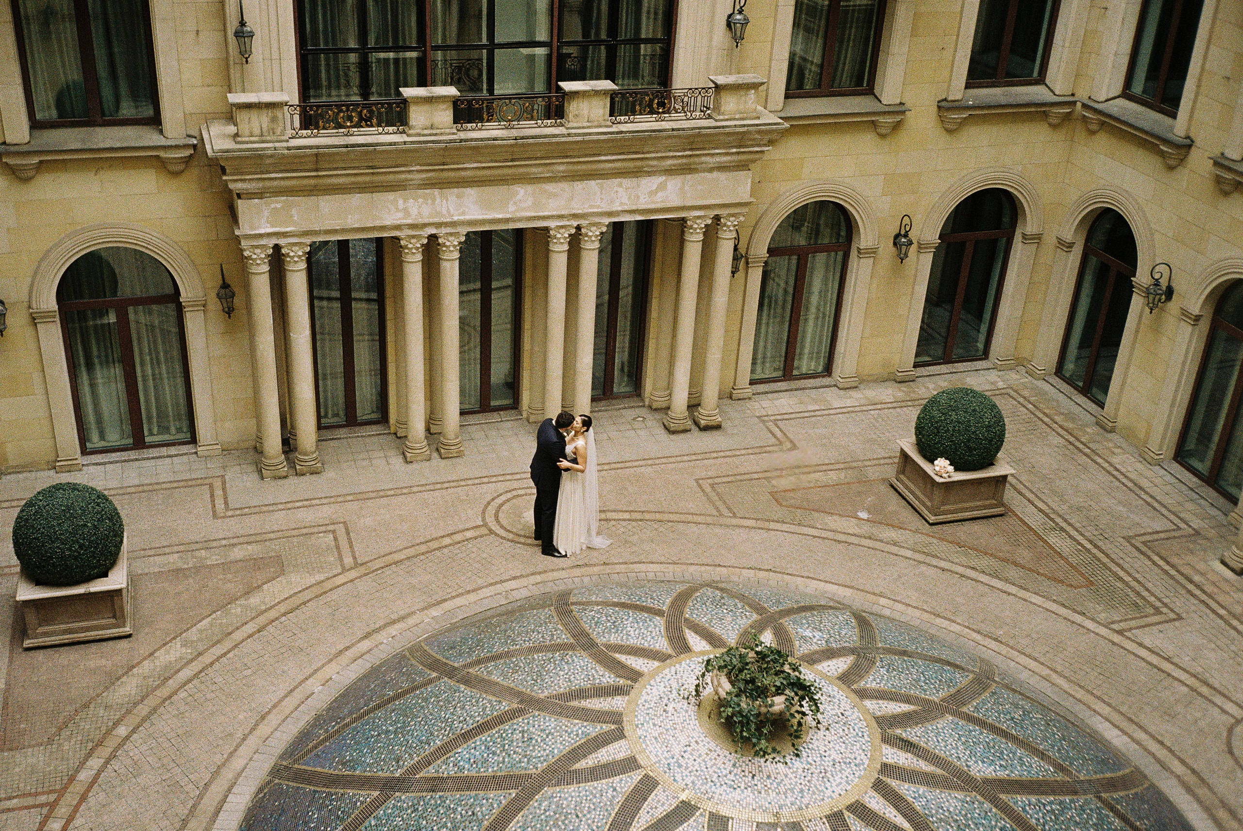 Cafe Michel. Сентиментальная свадебная фотография