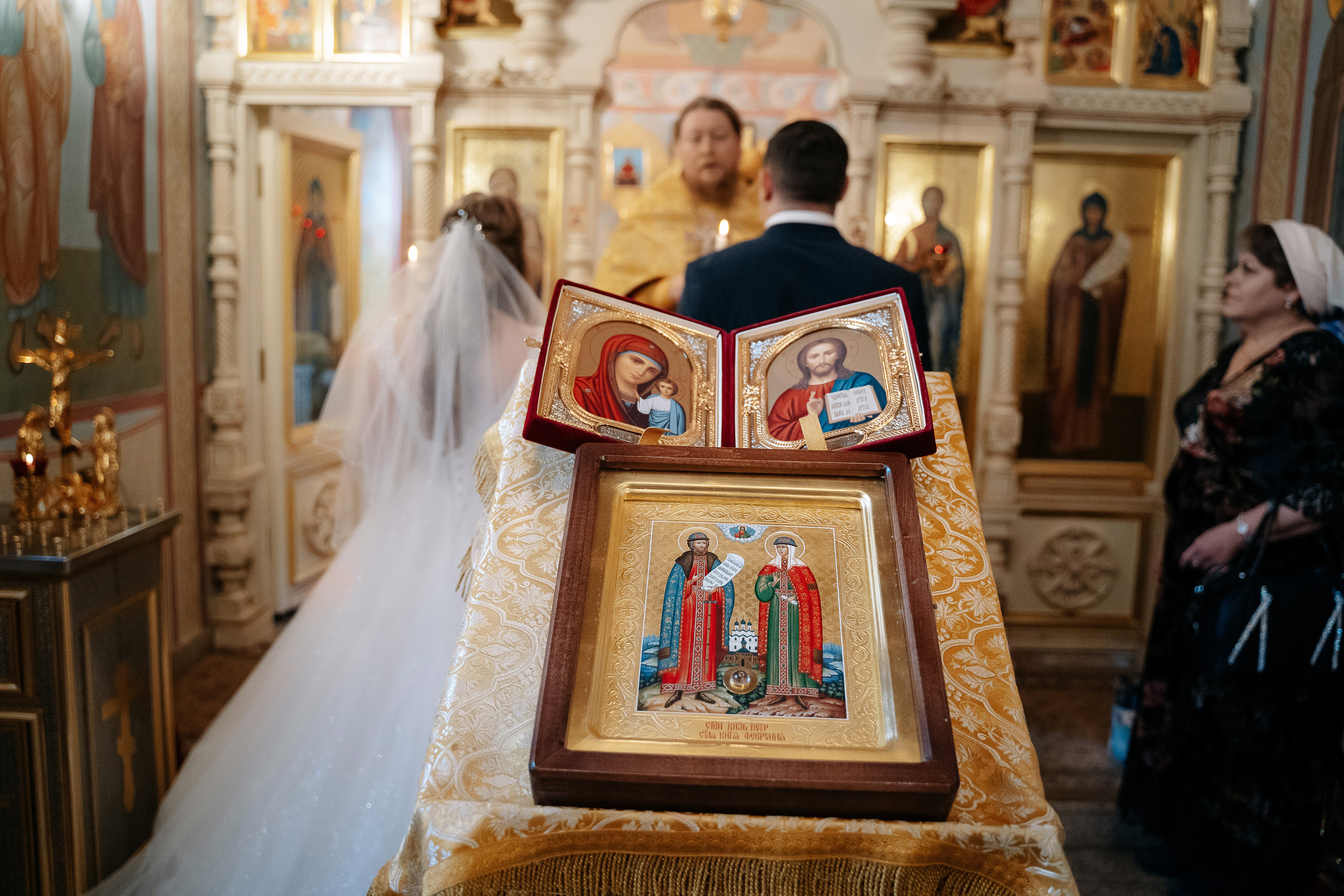Таинство Венчания в ХРАМЕ БЛАЖЕННОЙ МАТРОНЫ, фотограф на венчание
