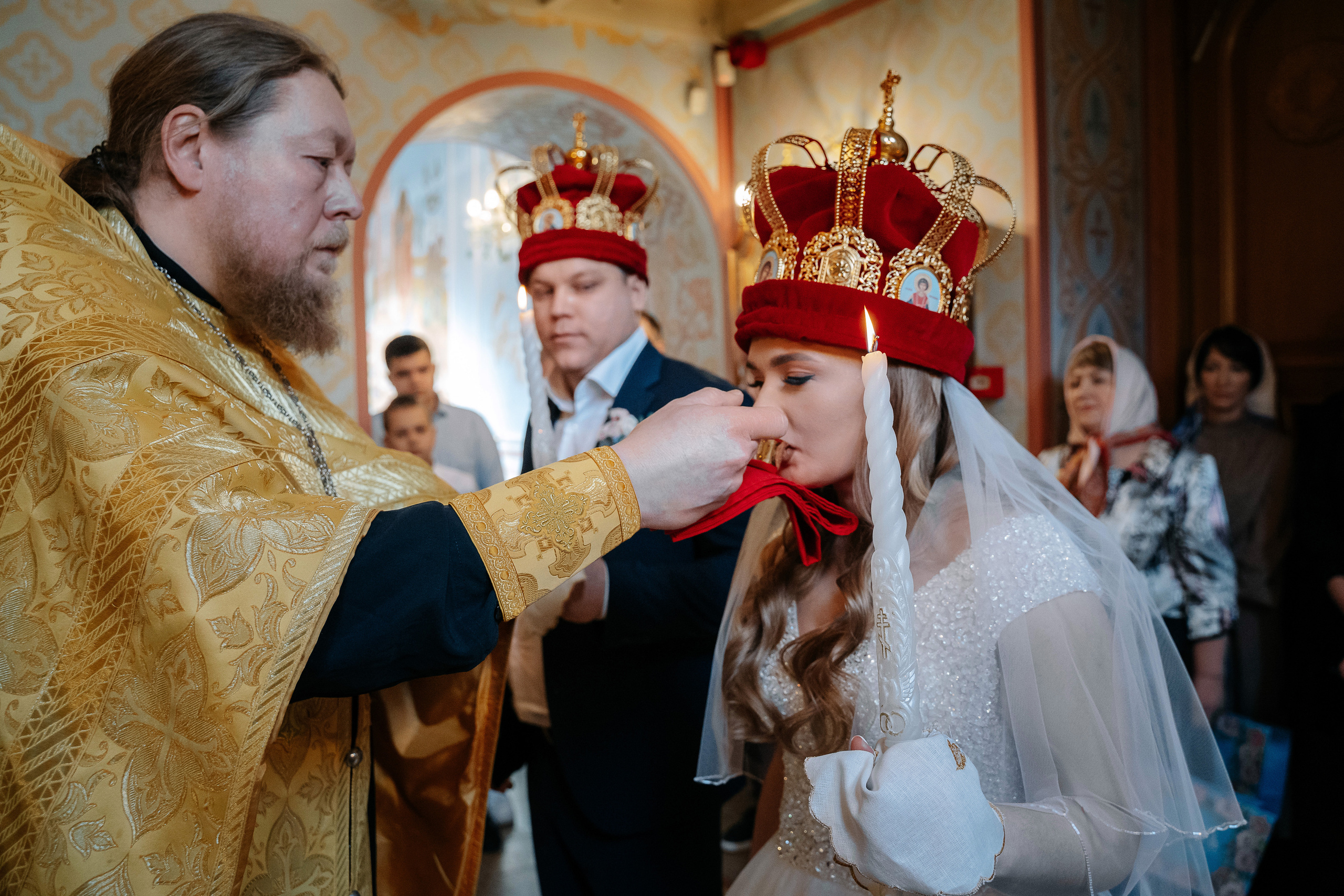 Таинство Венчания в ХРАМЕ БЛАЖЕННОЙ МАТРОНЫ, фотограф на венчание