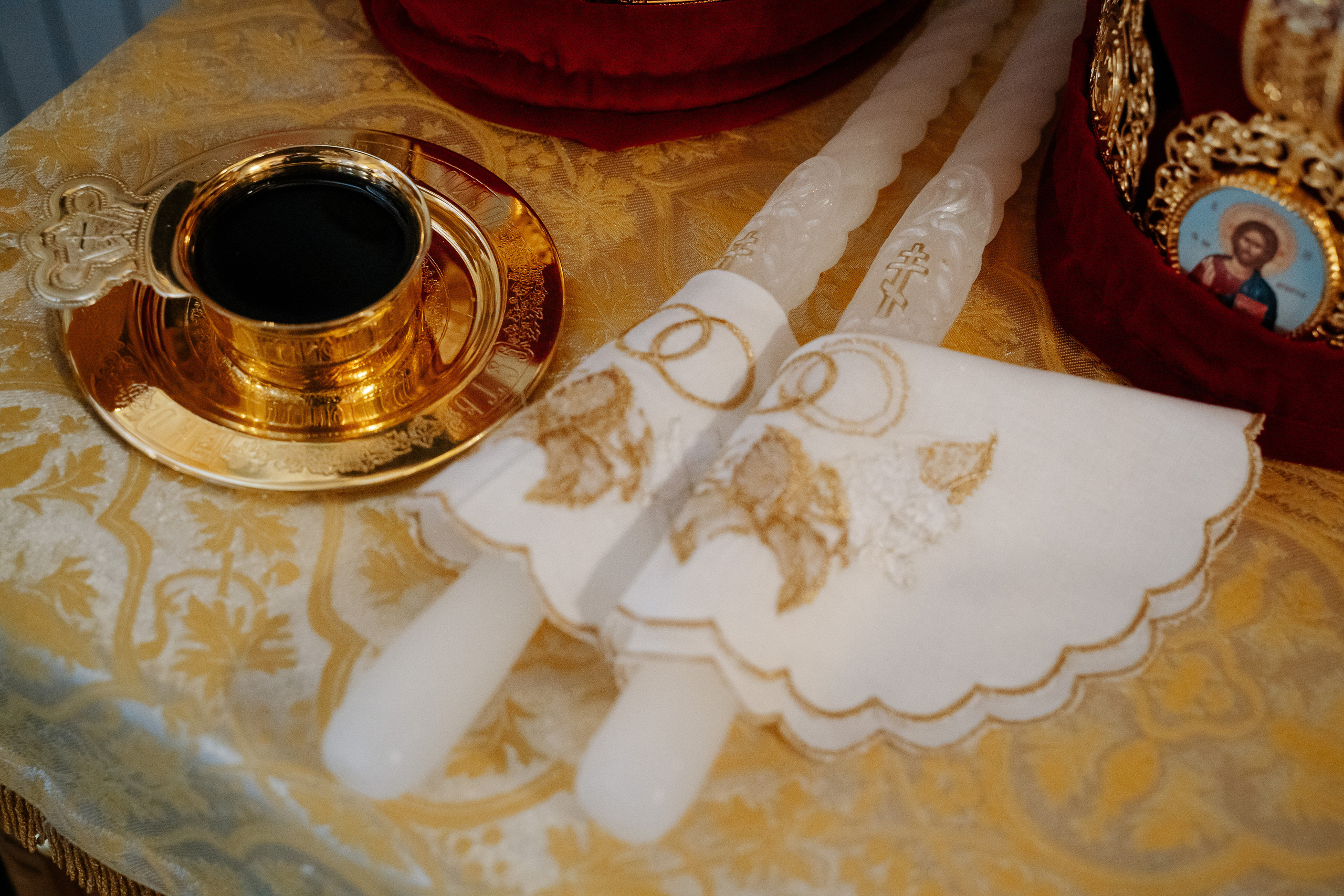 Таинство Венчания в ХРАМЕ БЛАЖЕННОЙ МАТРОНЫ, фотограф на венчание