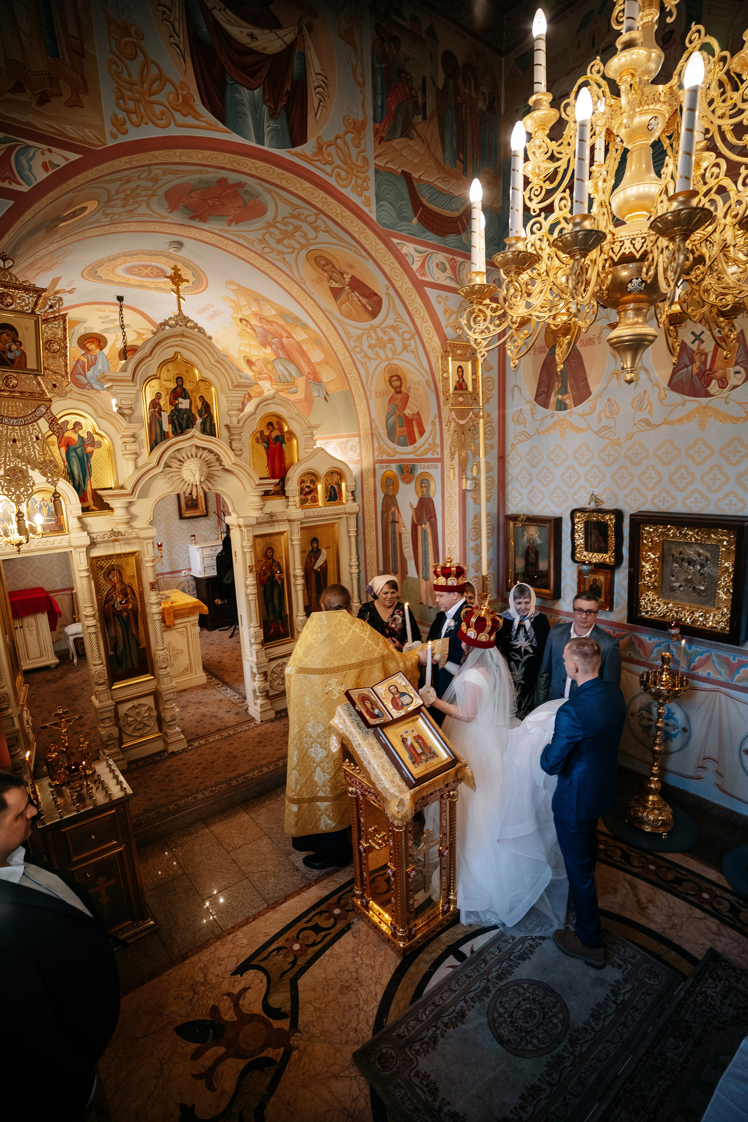 Таинство Венчания в ХРАМЕ БЛАЖЕННОЙ МАТРОНЫ, фотограф на венчание