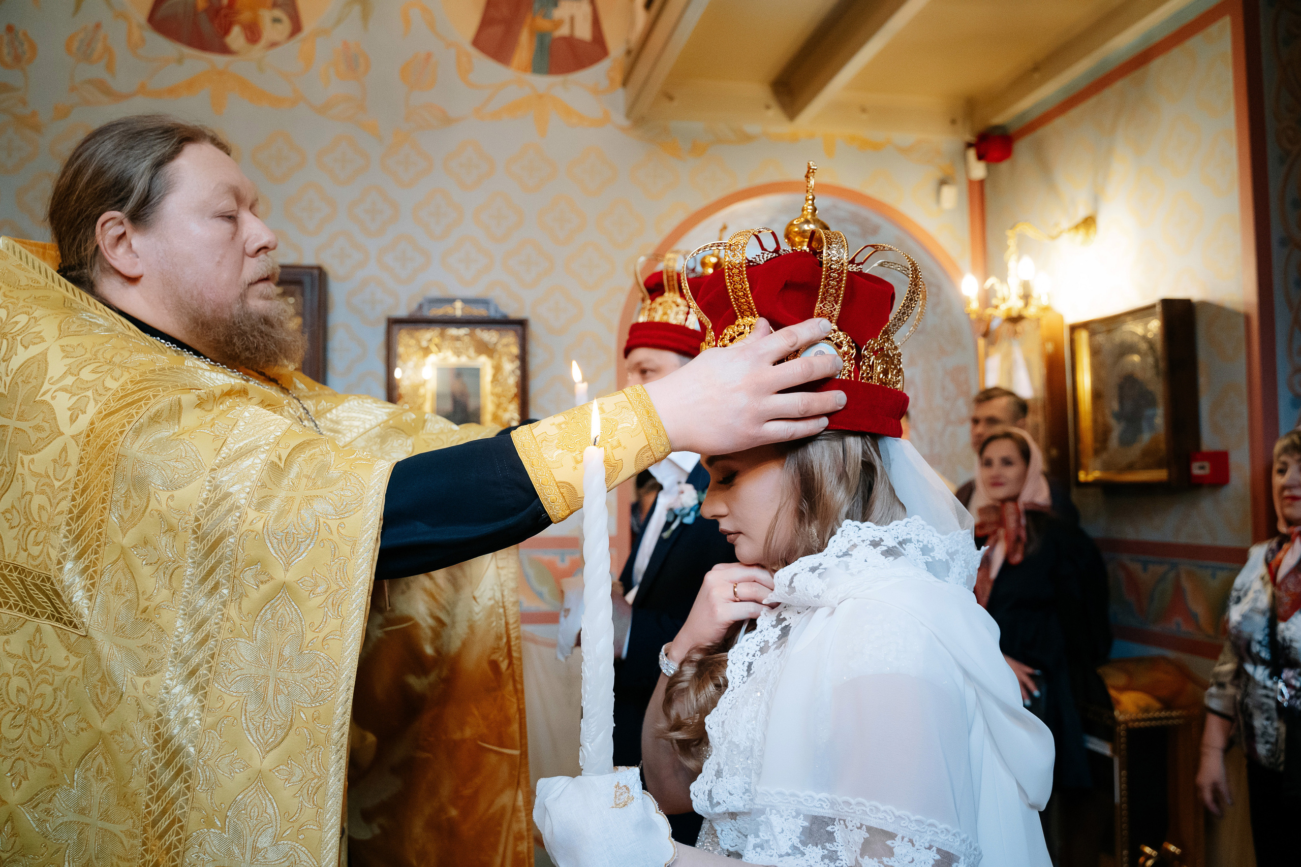 Таинство Венчания в ХРАМЕ БЛАЖЕННОЙ МАТРОНЫ, фотограф на венчание