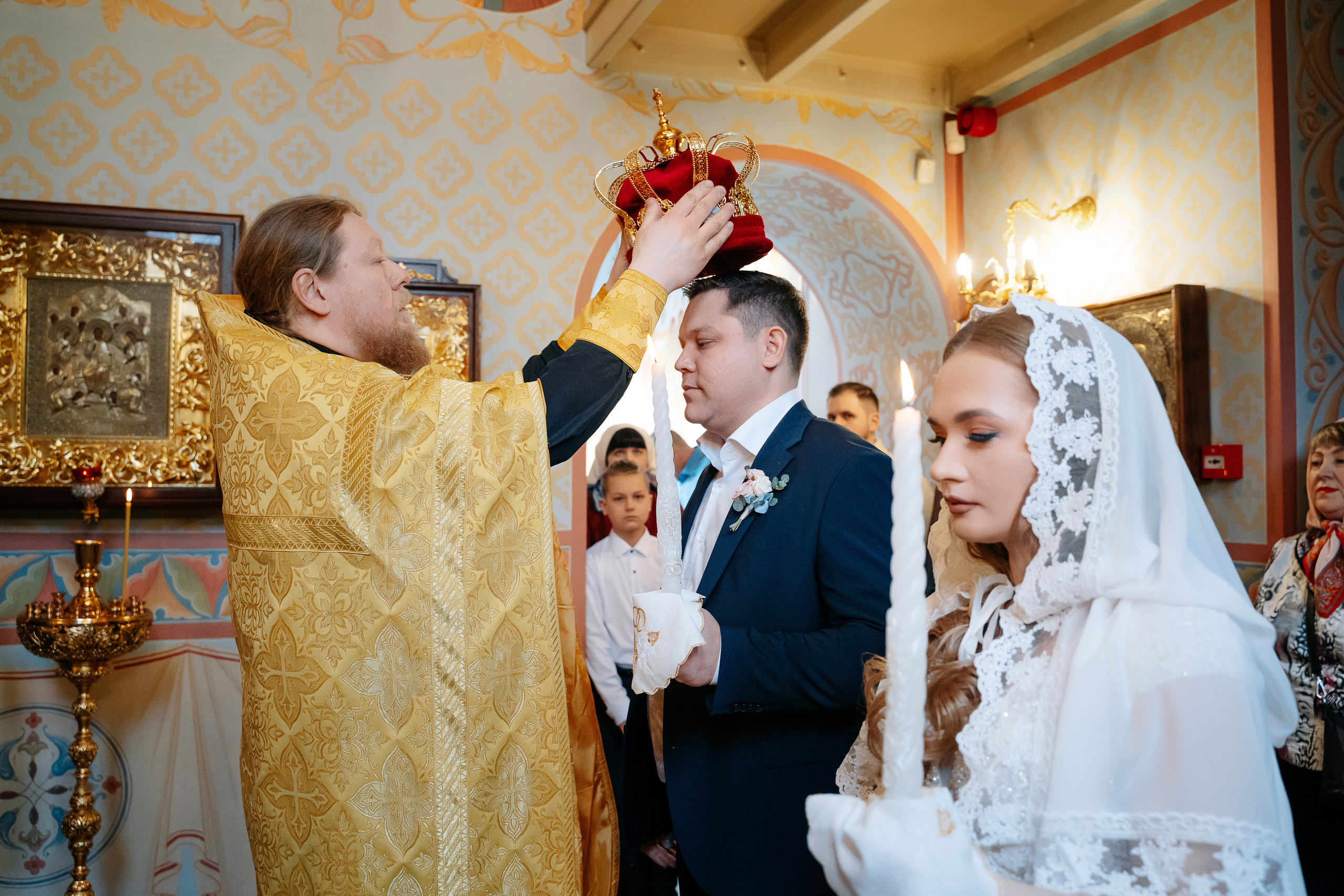 Таинство Венчания в ХРАМЕ БЛАЖЕННОЙ МАТРОНЫ, фотограф на венчание