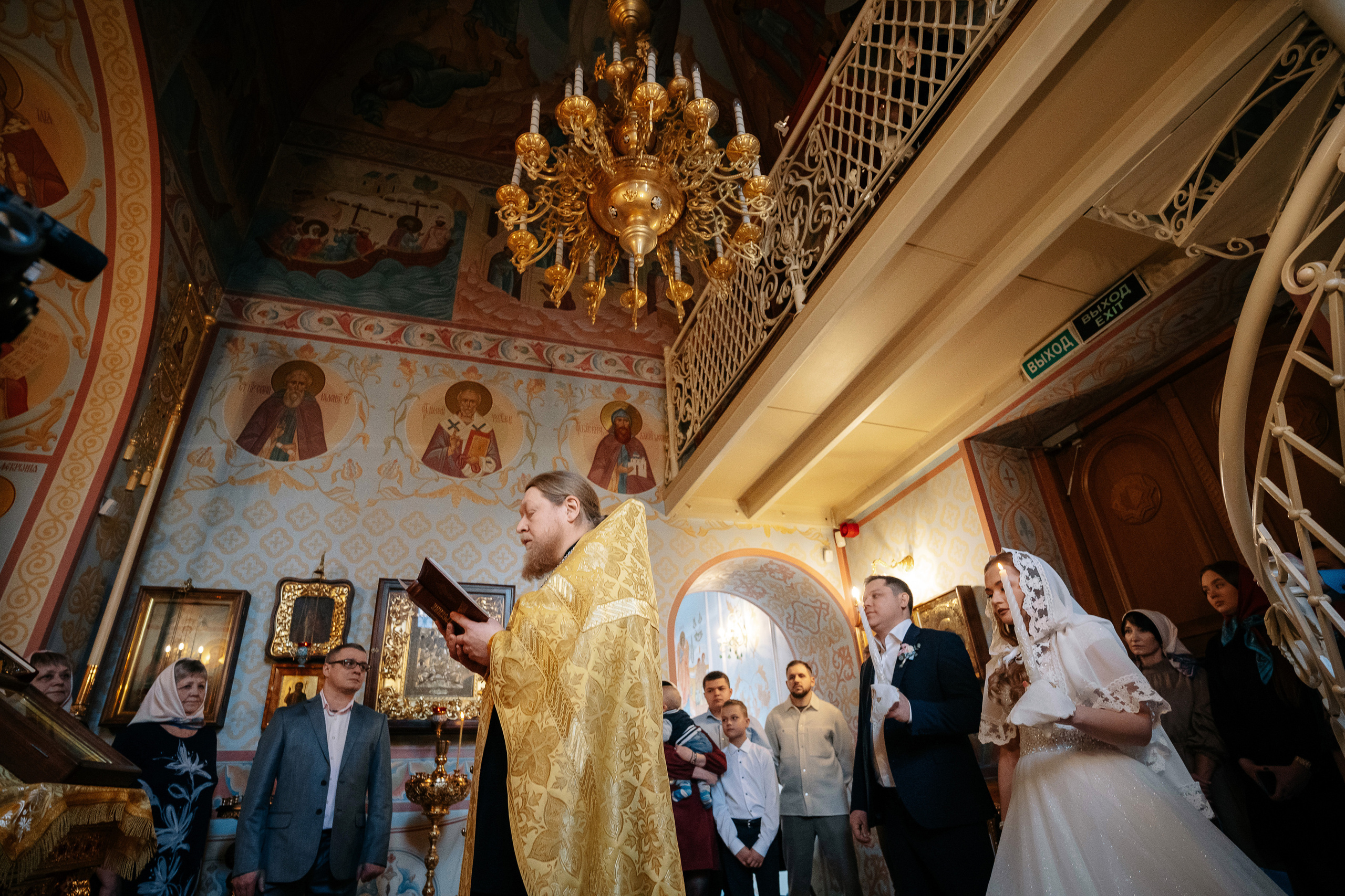 Таинство Венчания в ХРАМЕ БЛАЖЕННОЙ МАТРОНЫ, фотограф на венчание