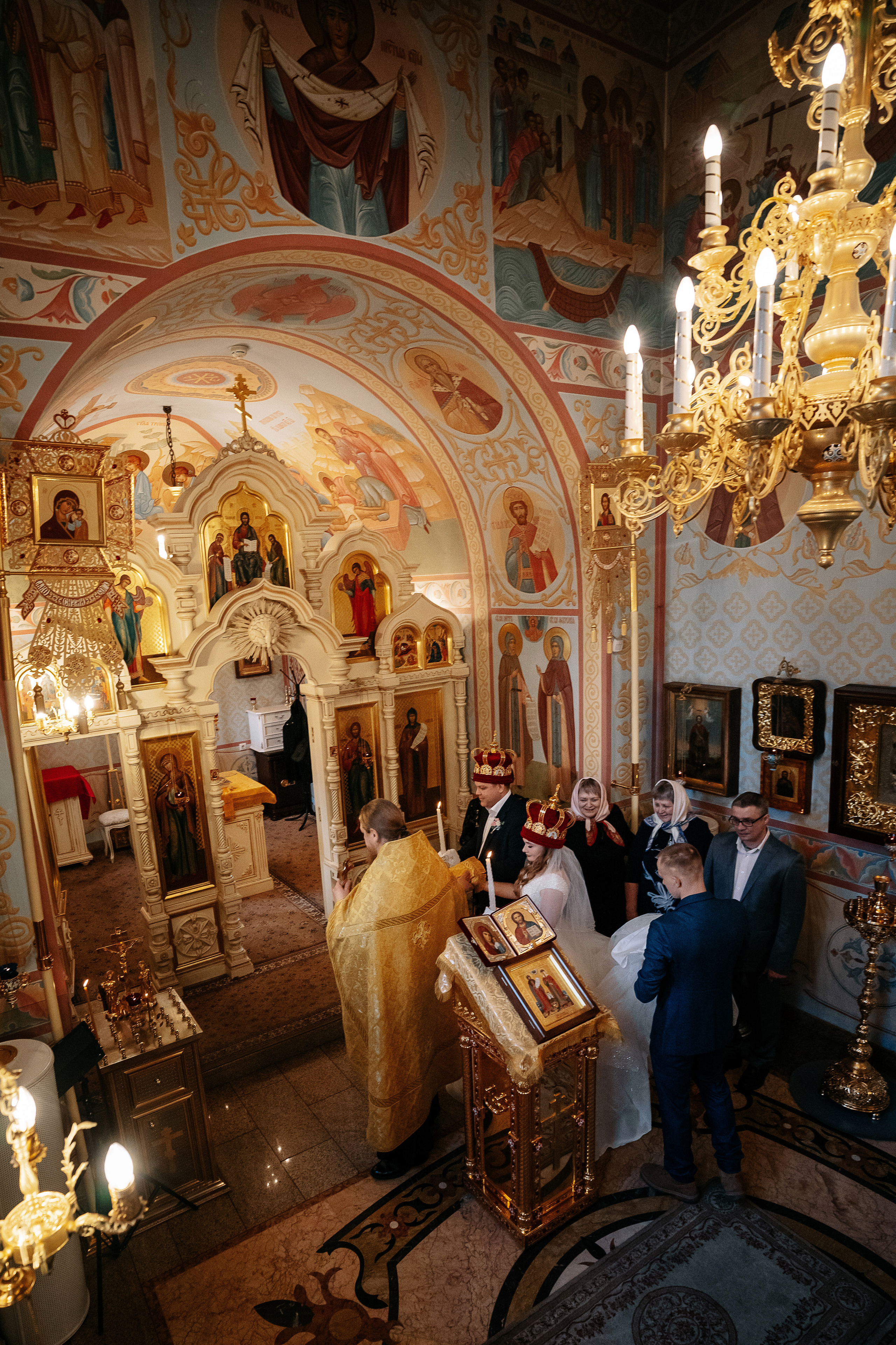 Таинство Венчания в ХРАМЕ БЛАЖЕННОЙ МАТРОНЫ, фотограф на венчание