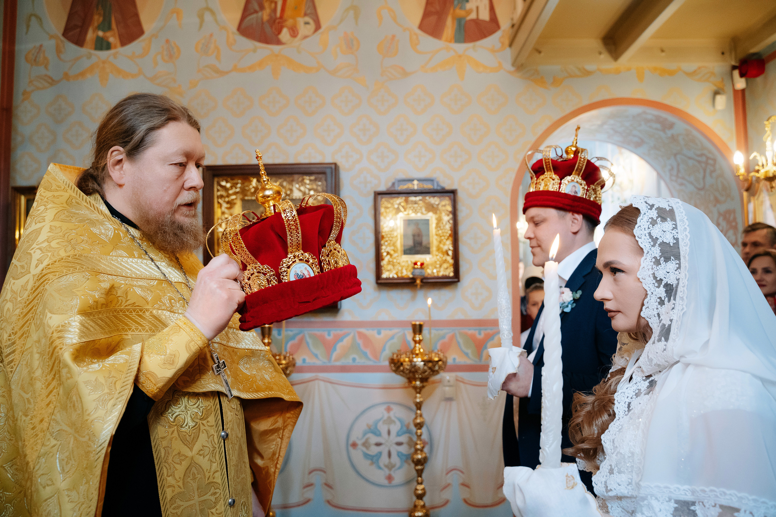 Таинство Венчания в ХРАМЕ БЛАЖЕННОЙ МАТРОНЫ, фотограф на венчание