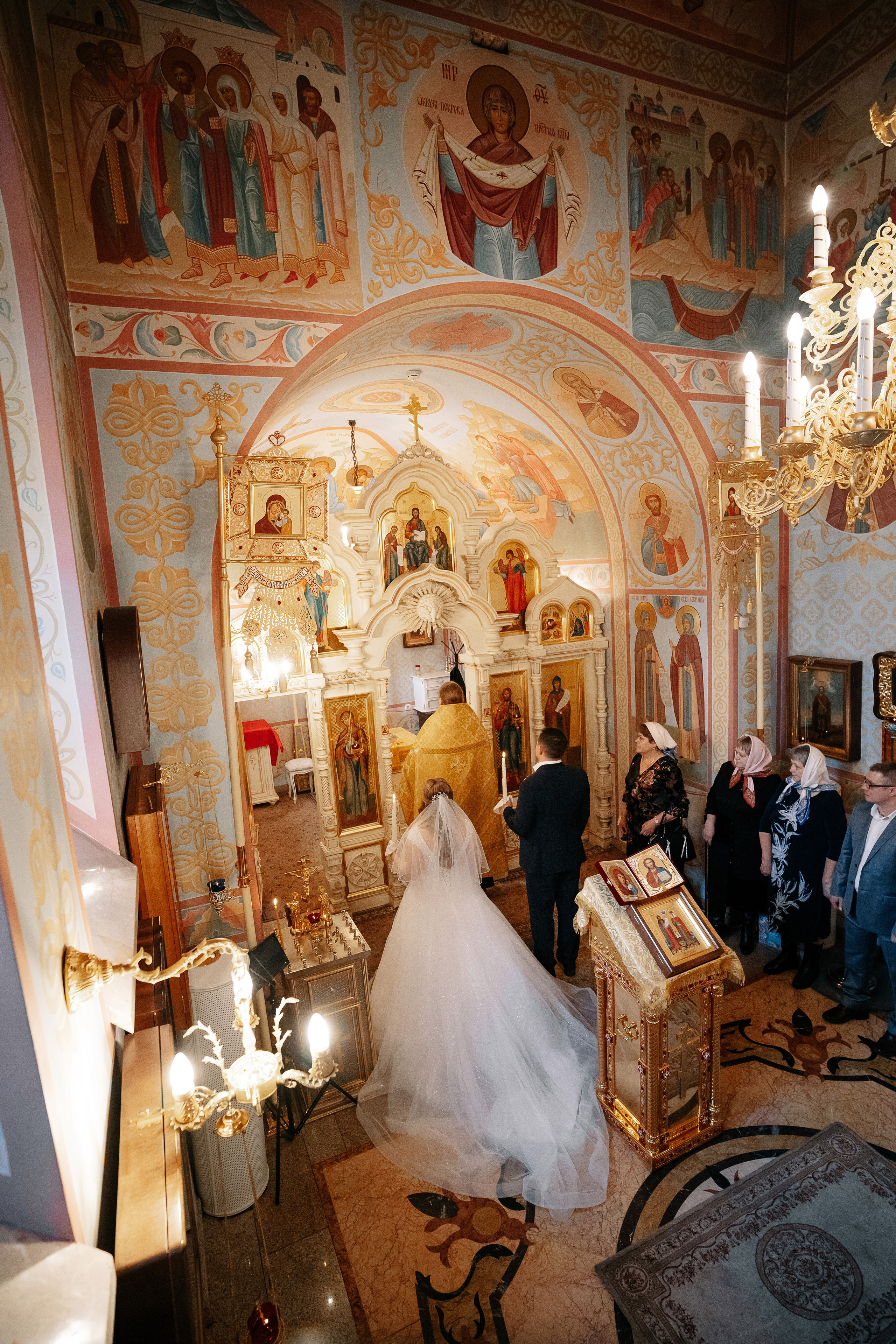 Таинство Венчания в ХРАМЕ БЛАЖЕННОЙ МАТРОНЫ, фотограф на венчание
