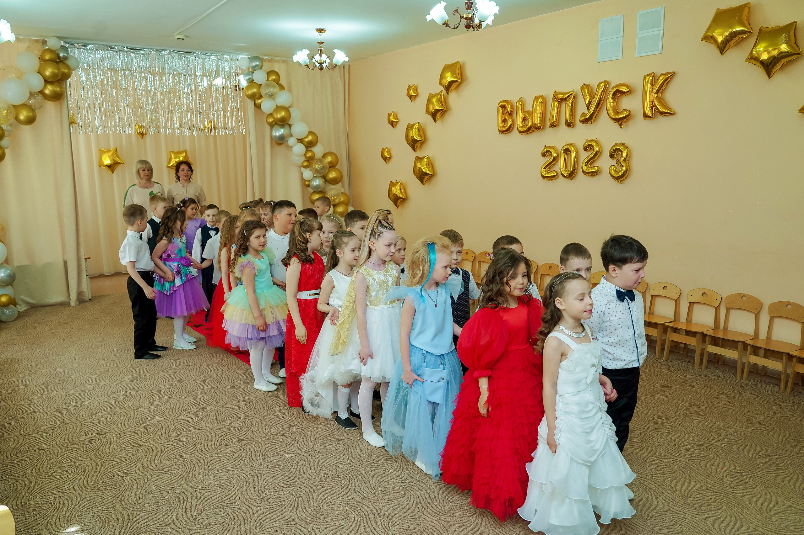 Фотосъемка видеосъёмка фотограф видеооператор новогодних утренников  в. Фотограф, видеооператор Нина Коршунова