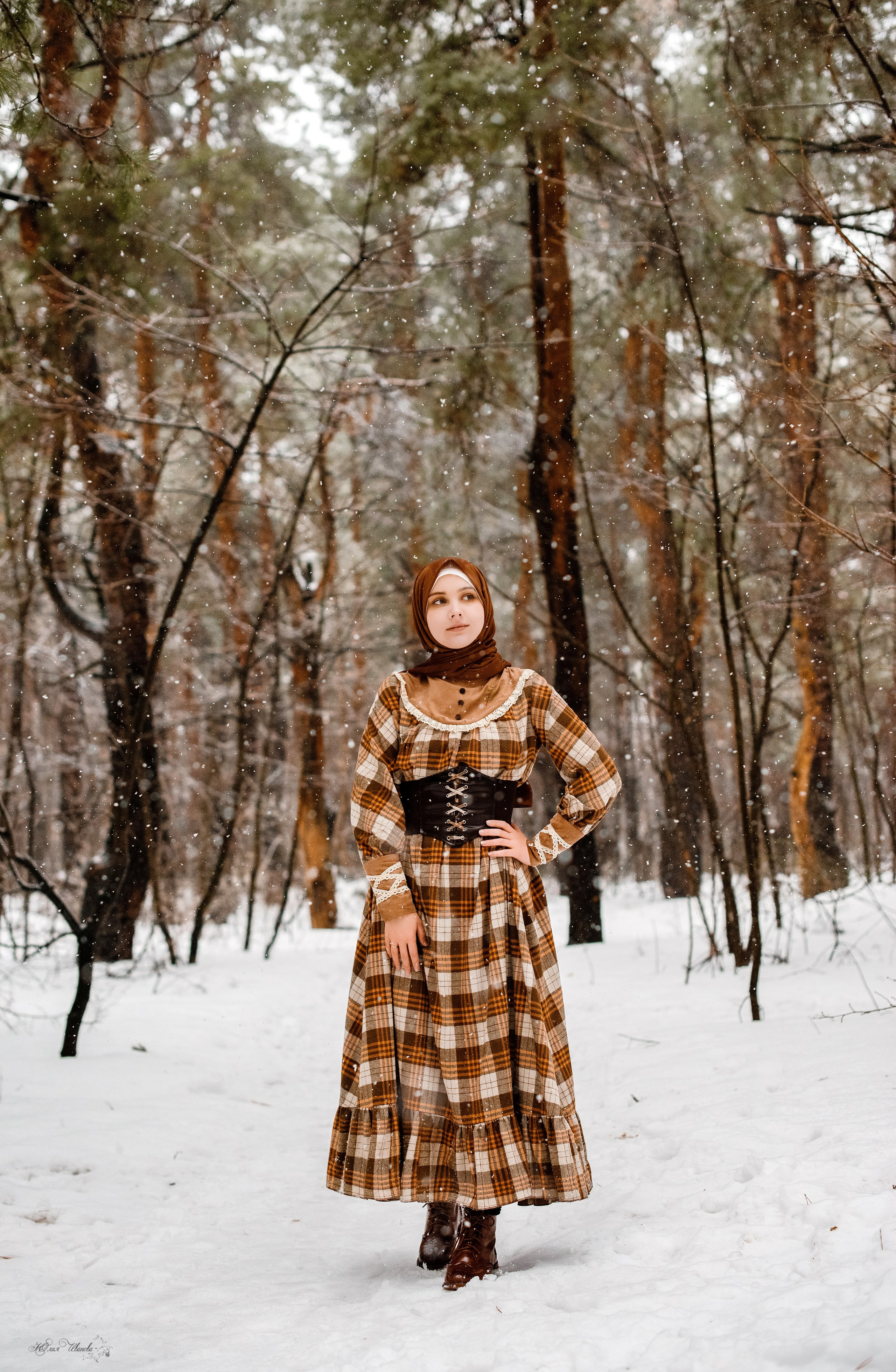 Прогулка по лесу Анастасии. Конный фотограф в Саратове Юлия Иванова