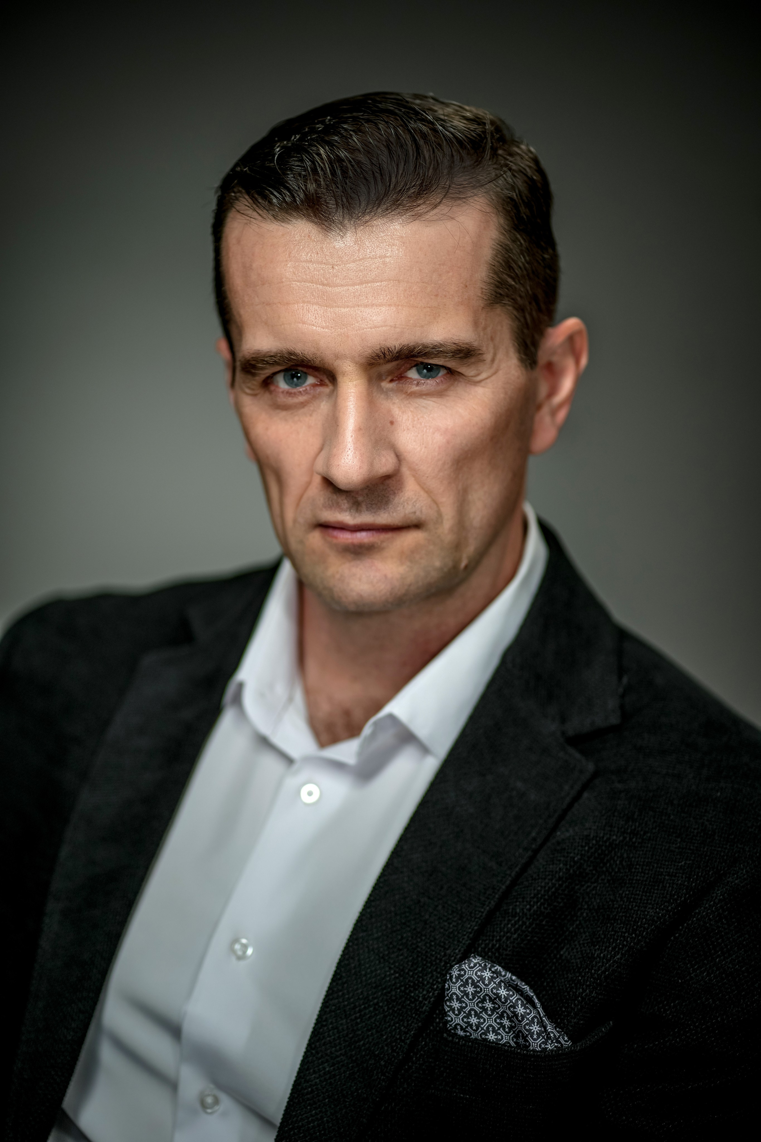 Актер Алексей Карамазов. Портретная съемка в Москве, студийный фотограф Игорь Фомин