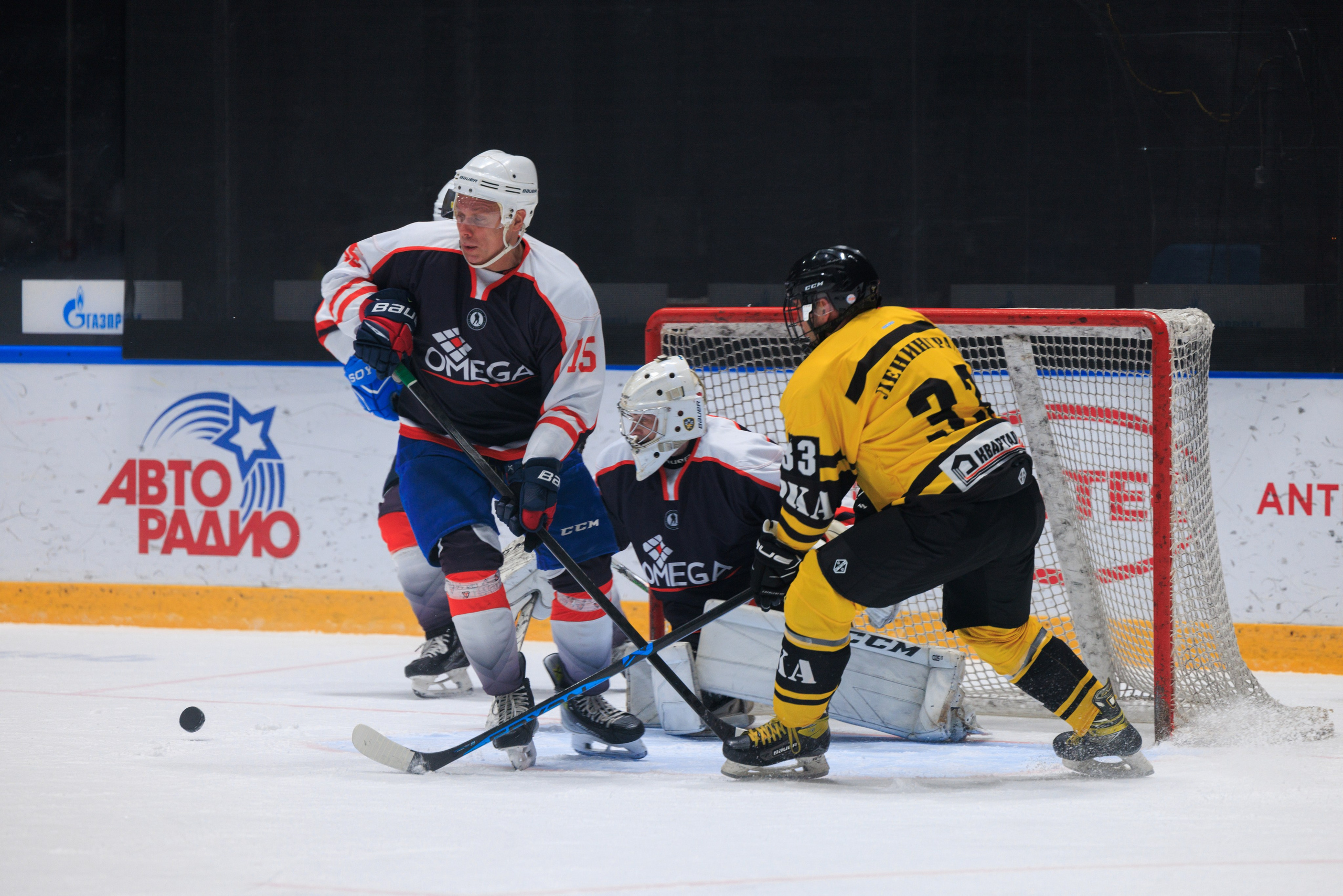 НХЛ Омега — Ижорец (3-2). Фотограф Александр Заломаев