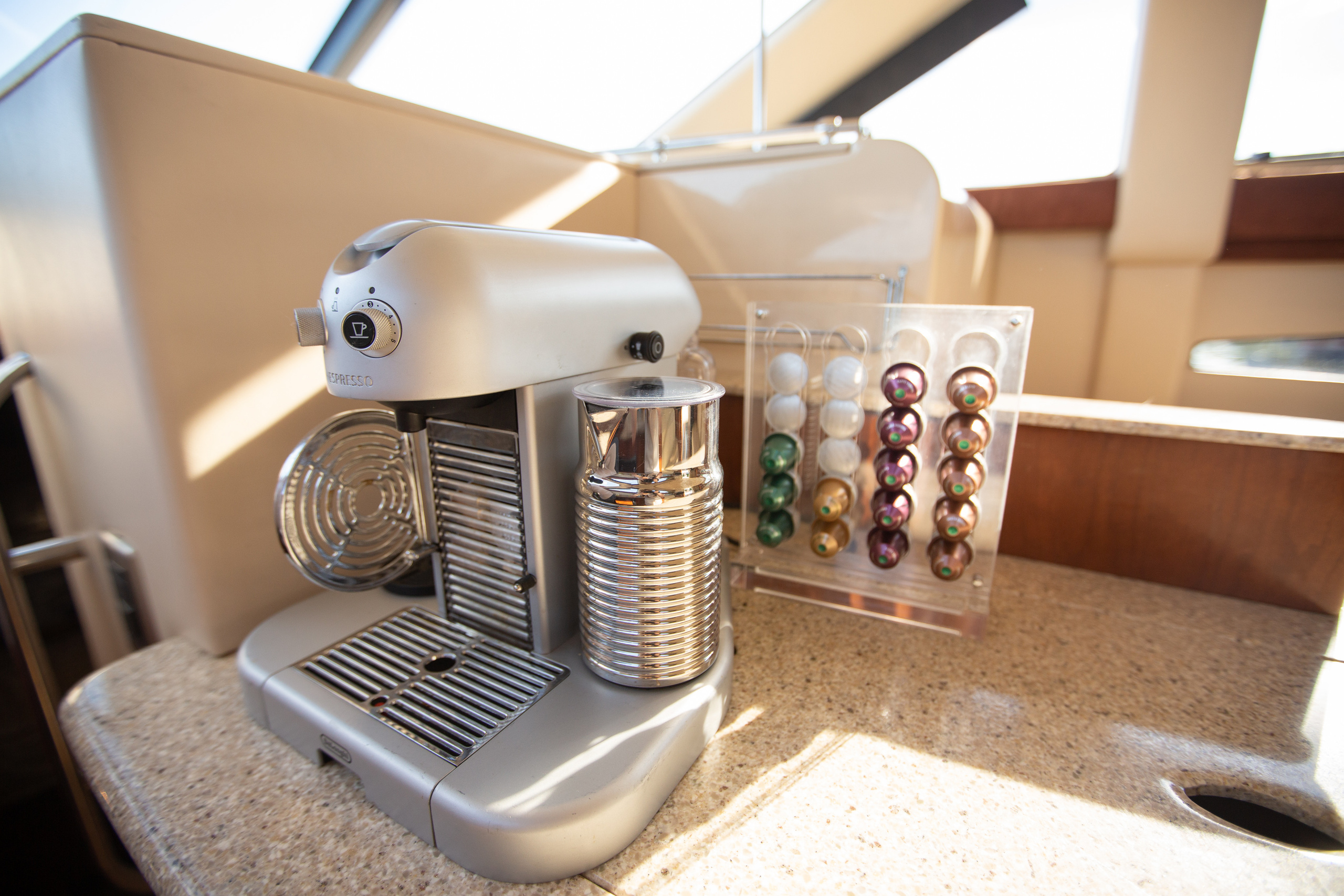 Presentstar. Прогулка на яхте. Свадебный и семейный фотограф