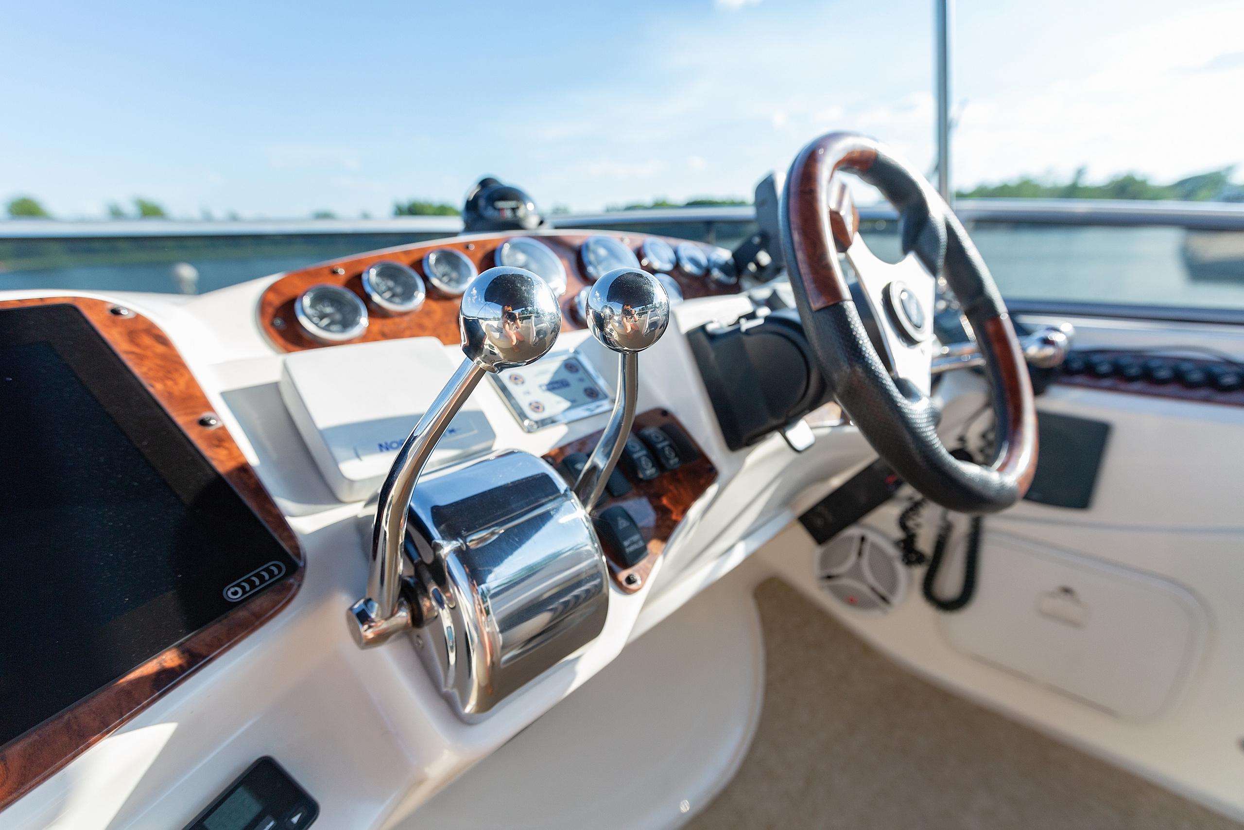 Presentstar. Прогулка на яхте. Свадебный и семейный фотограф