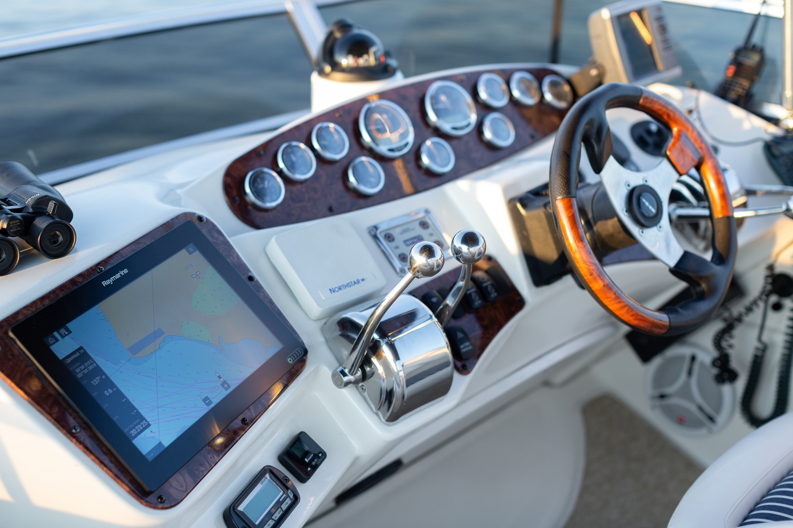 Presentstar. Прогулка на яхте. Свадебный и семейный фотограф