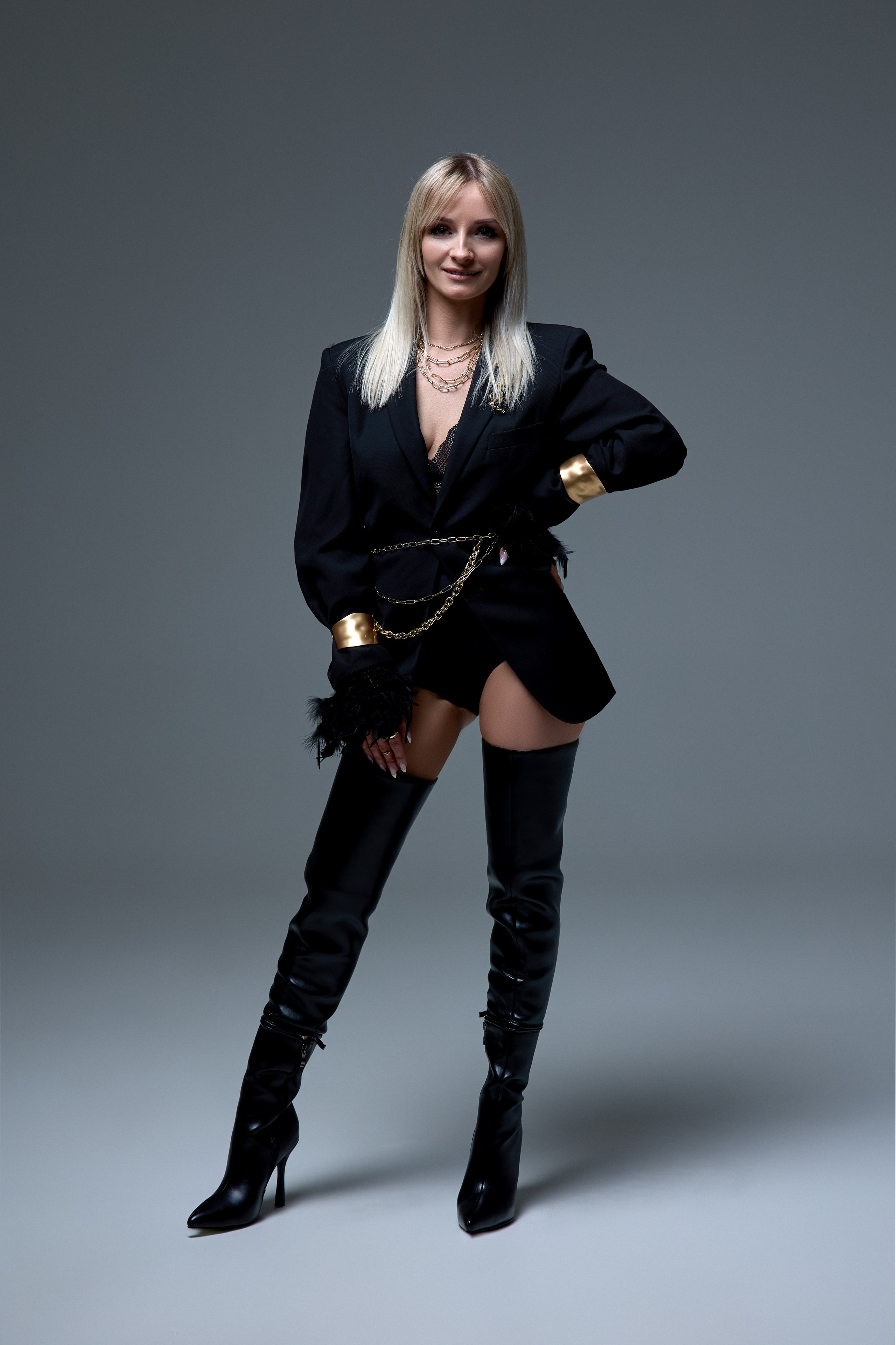 Индивидуальная фотосессия на циклораме