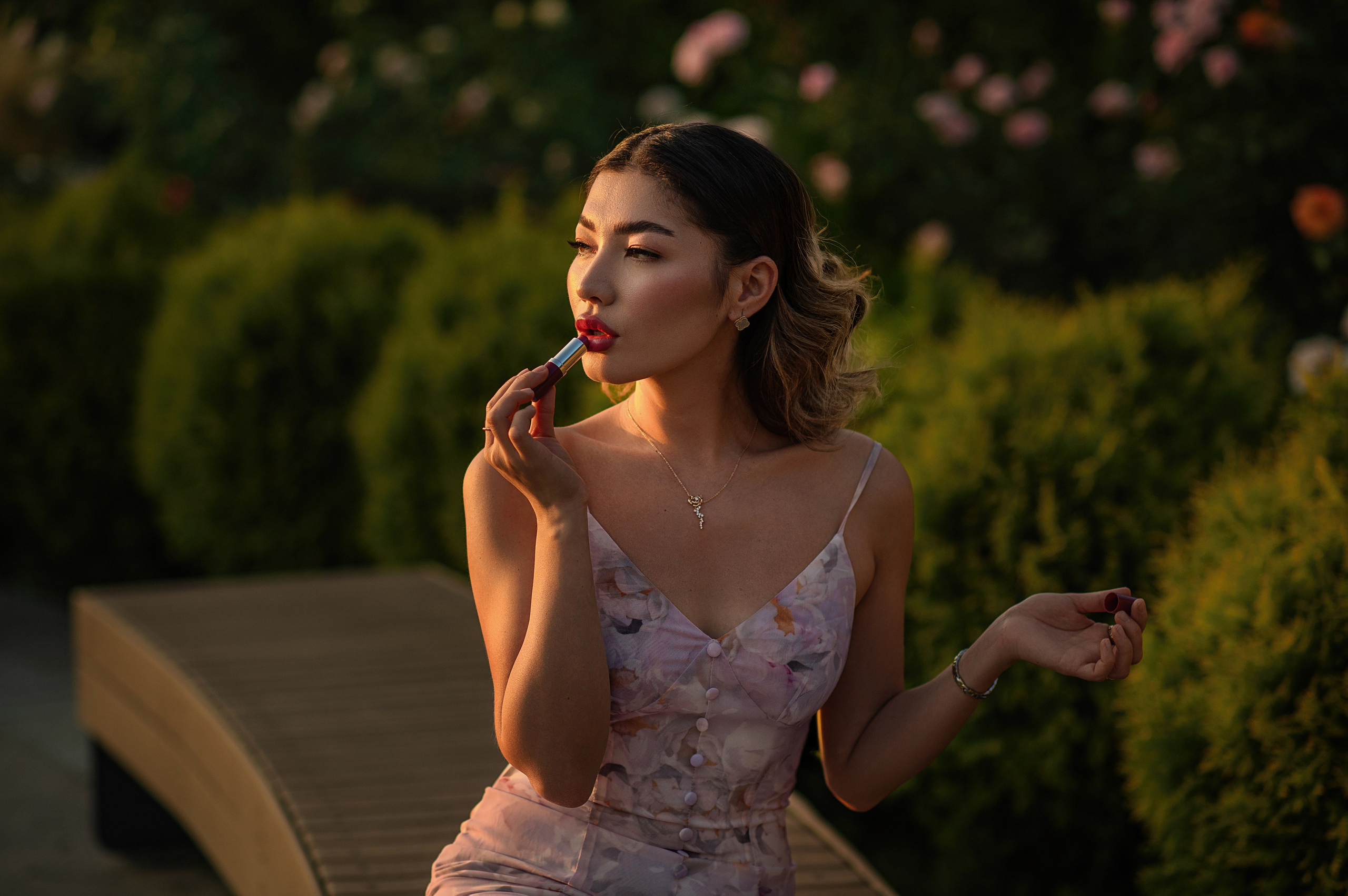 Laura. Елена Северина фотограф, Алматы: репортаж (спорт, концерты, конференции), предметная и фуд-съёмка, портреты, каталоги, фэшн, ретушь