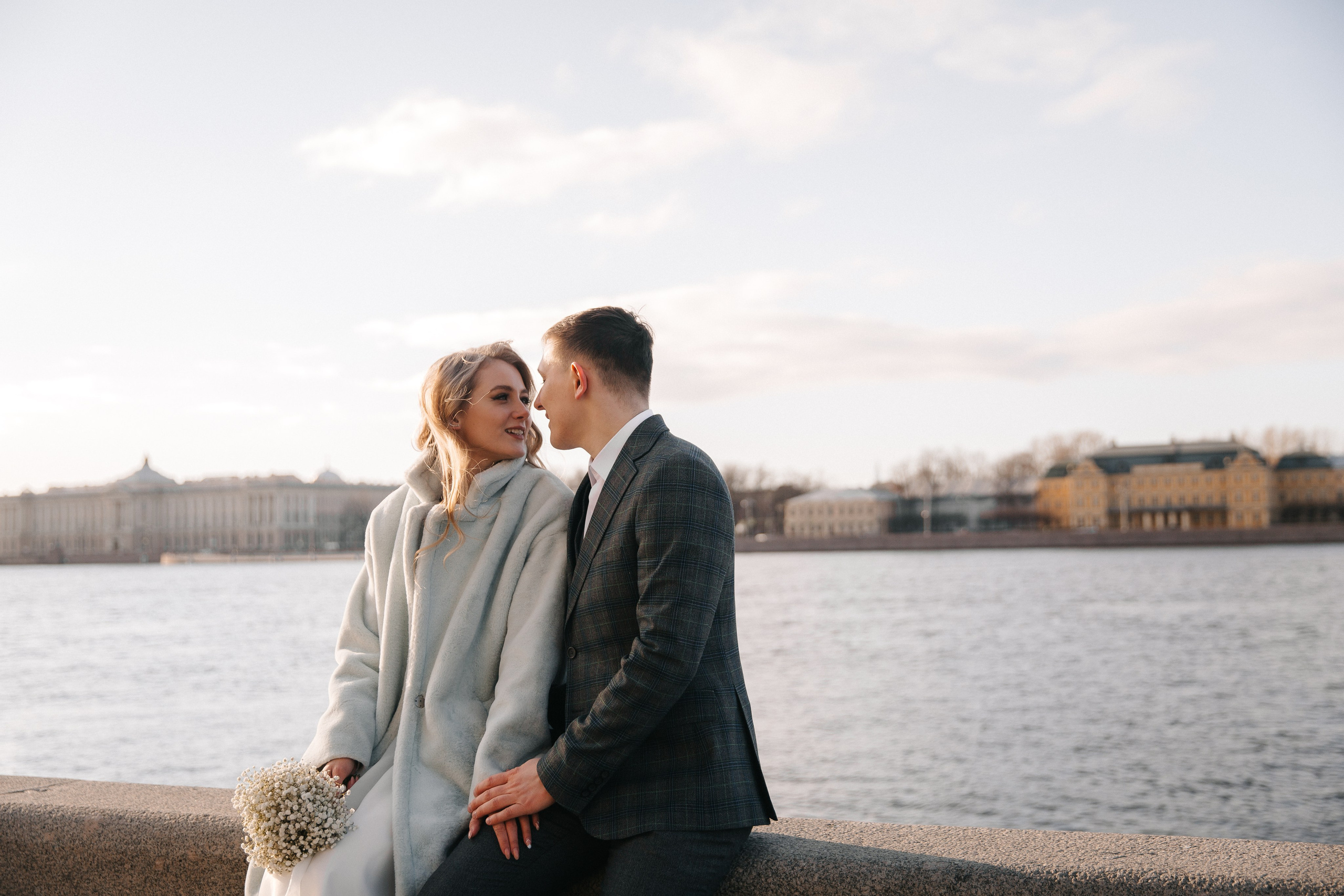 ДВОРЕЦ № 1 | Март, Исаакий, Английская набережная. Свадебный фотограф в Санкт-Петербурге Полина Корзухина