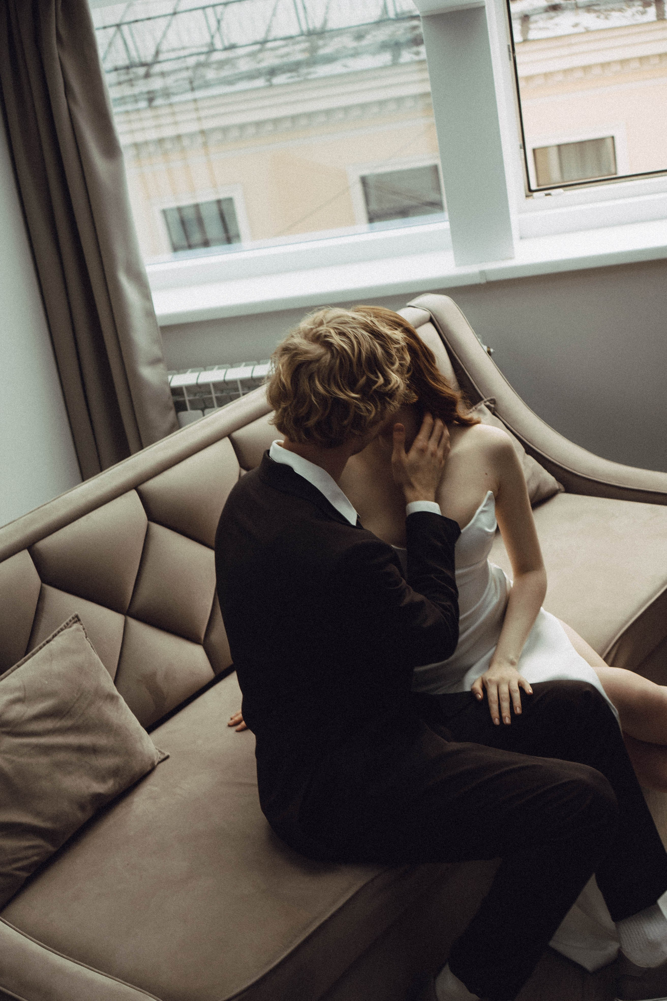 СВАДЕБНАЯ СЬЕМКА В ОТЕЛЕ. СБОРЫ ЖЕНИХА И НЕВЕСТЫ И ТАКЖЕ ТОР И ПОДГОТОВКА К ПРОГУЛКЕ. Профессиональный фотограф, Санкт-Петербург — Виктория Богомолова