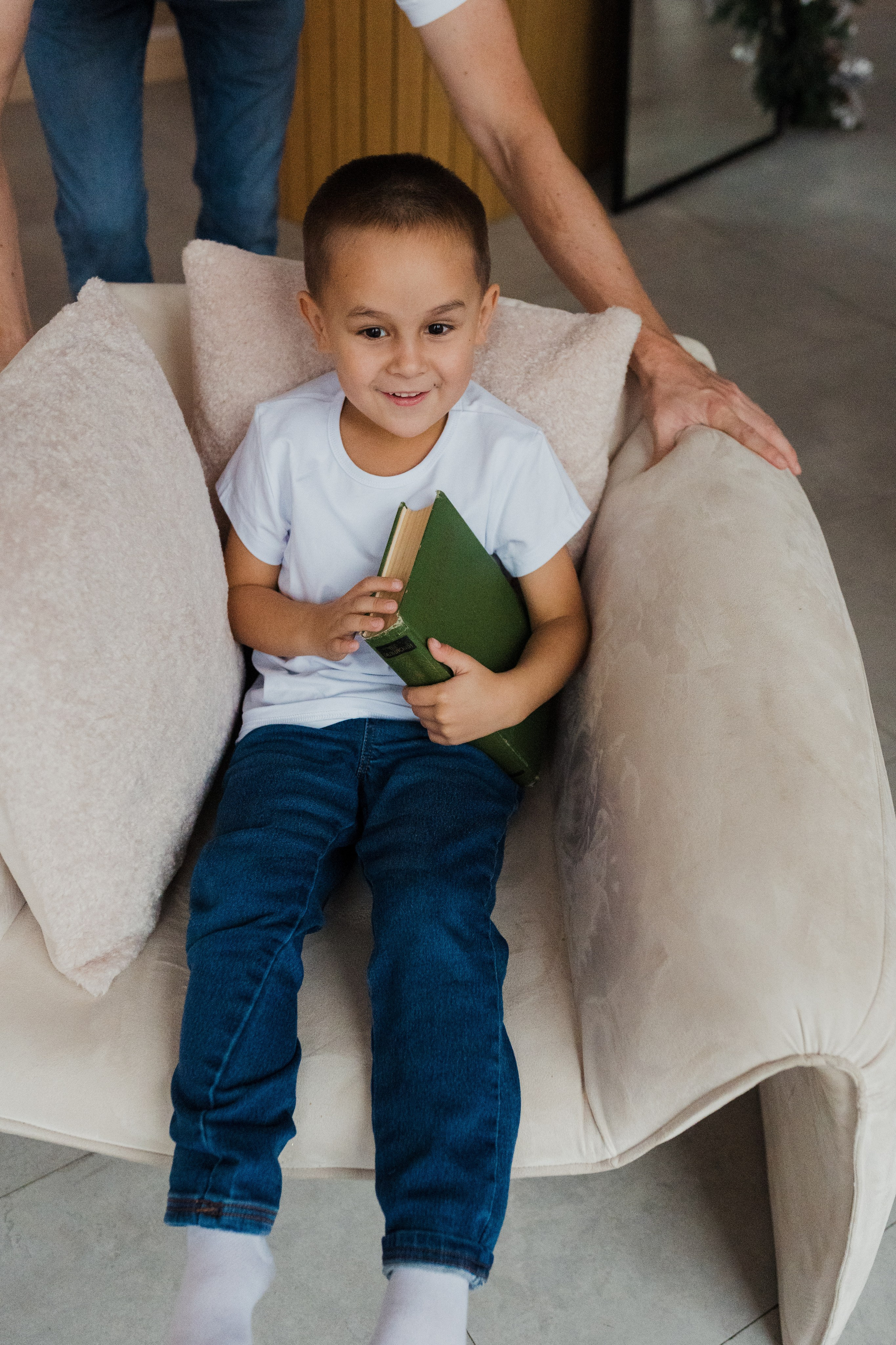 Семейная фотосессия в студии в Москве, семейный фотограф Анна Полушина. Свадебный фотограф в Москве Анна Полушина