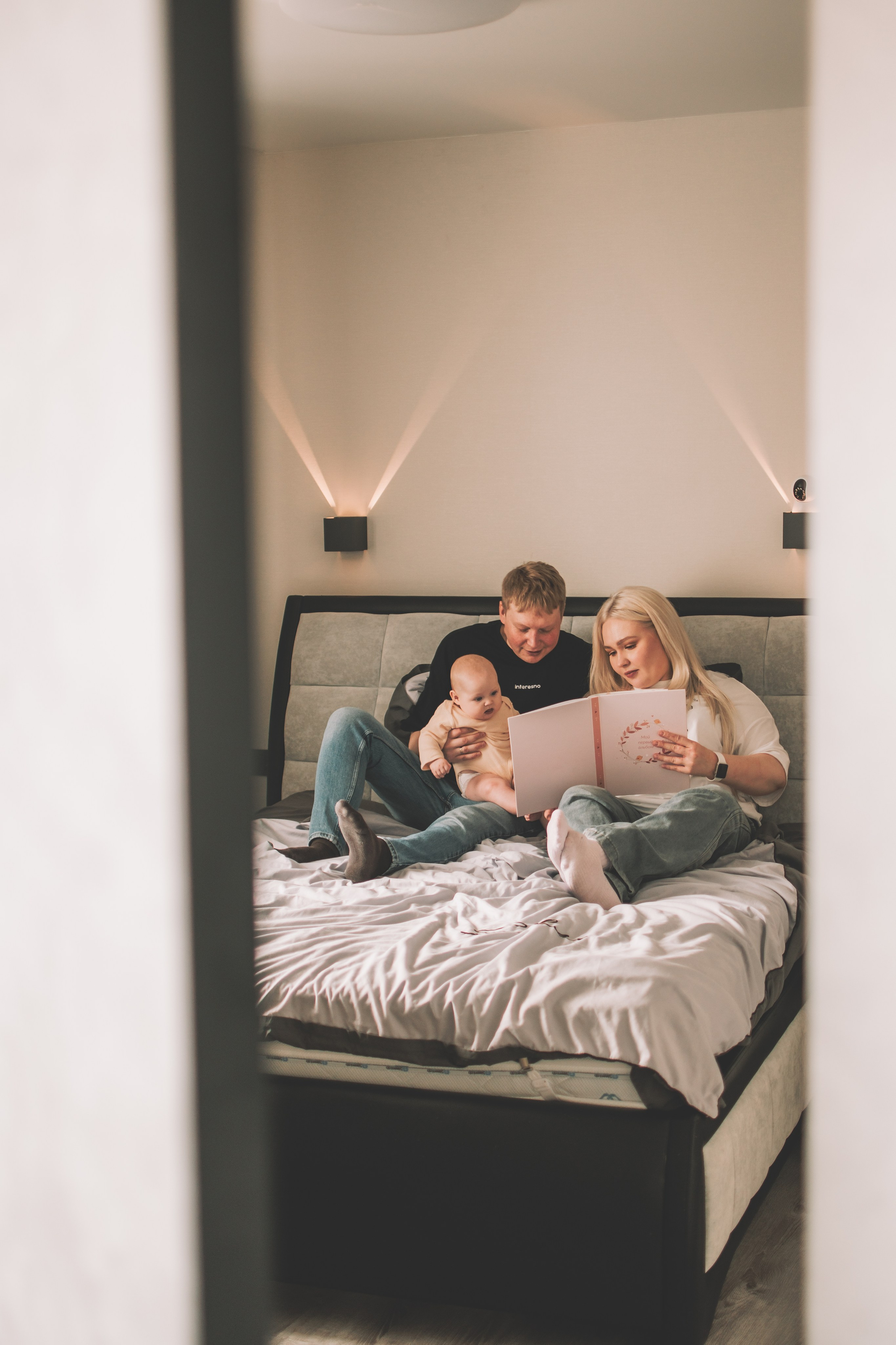 Съемка в честь полгодика. Семейный и свадебный фотограф Губкинский и Ставрополь