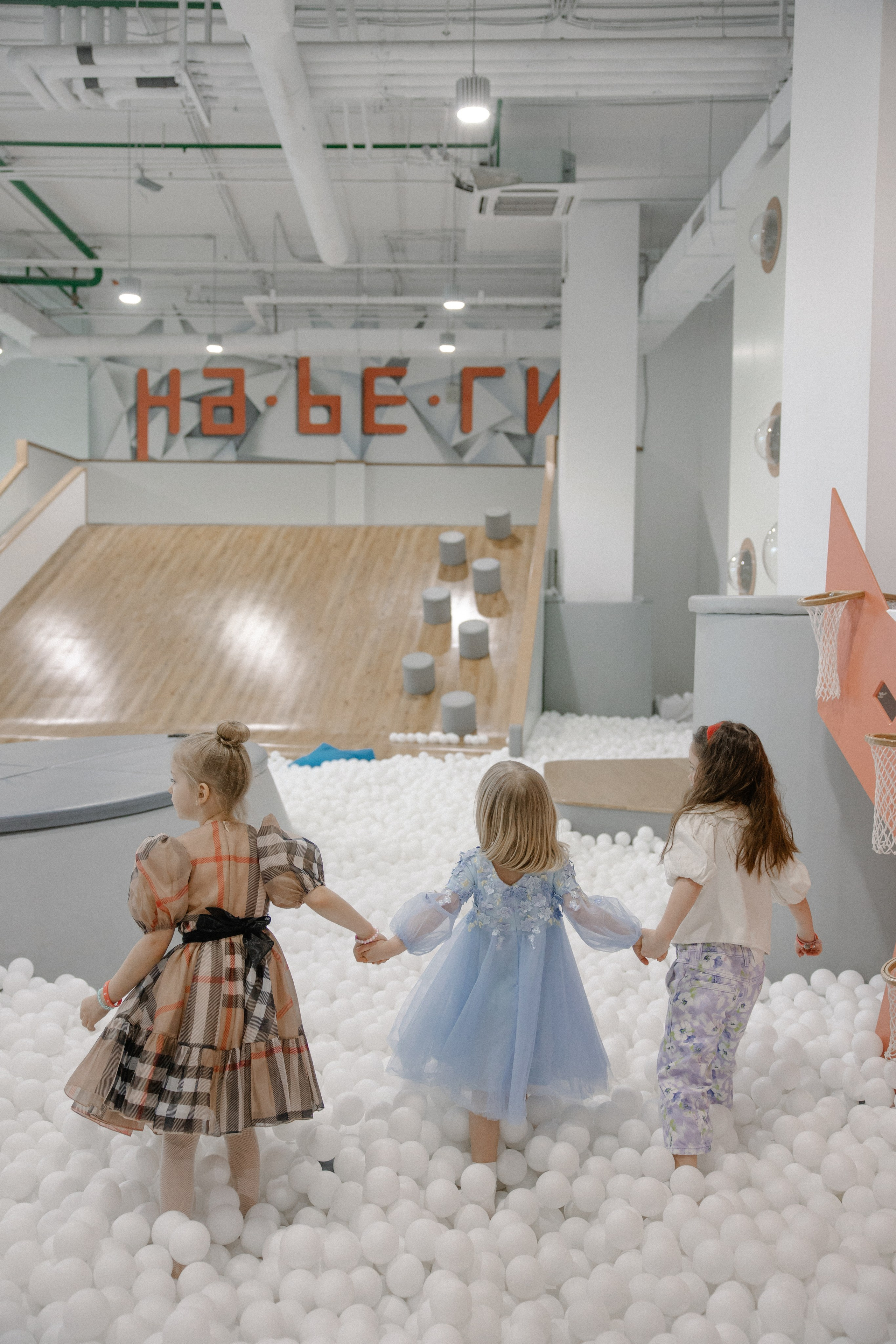 День рождения Алисы в игровой. 22.03.2024. Семейный, портретный и свадебный фотограф в Москве и Одинцово Лощинина Мария