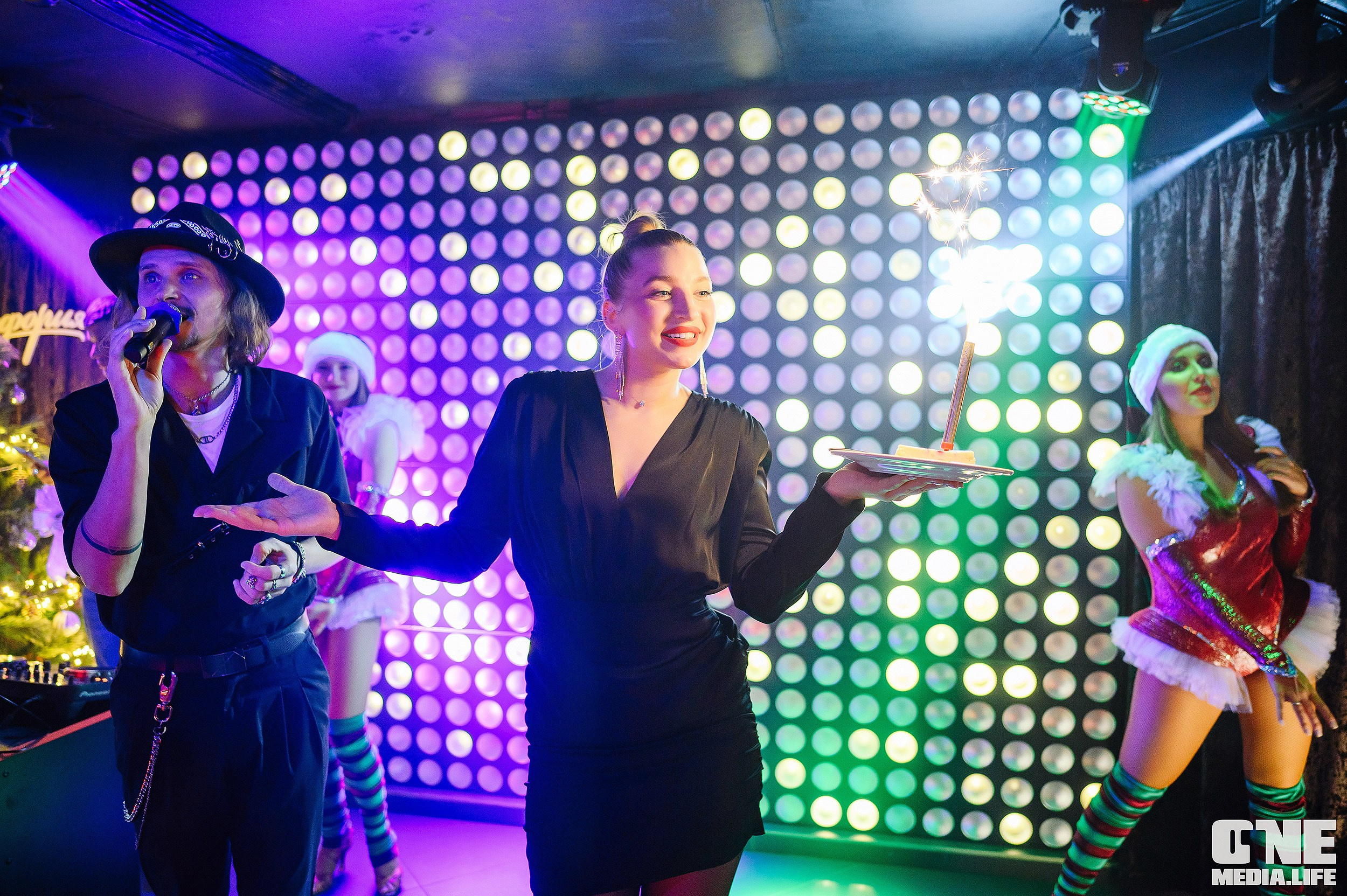 Фоторепортаж из караоке-клуба Эйфория. One Media Life: фоторепортажи, фотоотчеты с мероприятий и заведений
