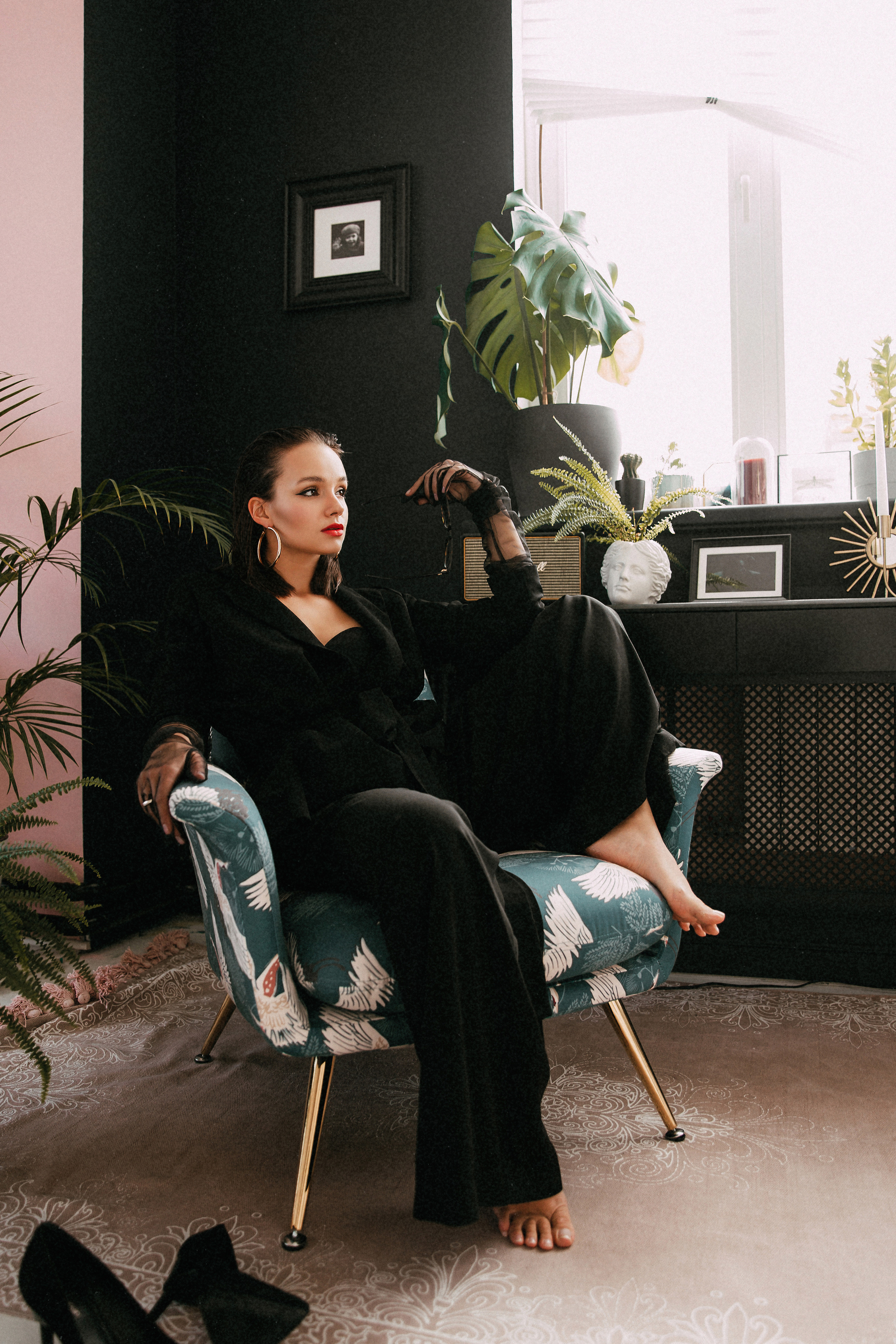 Саша. Главная