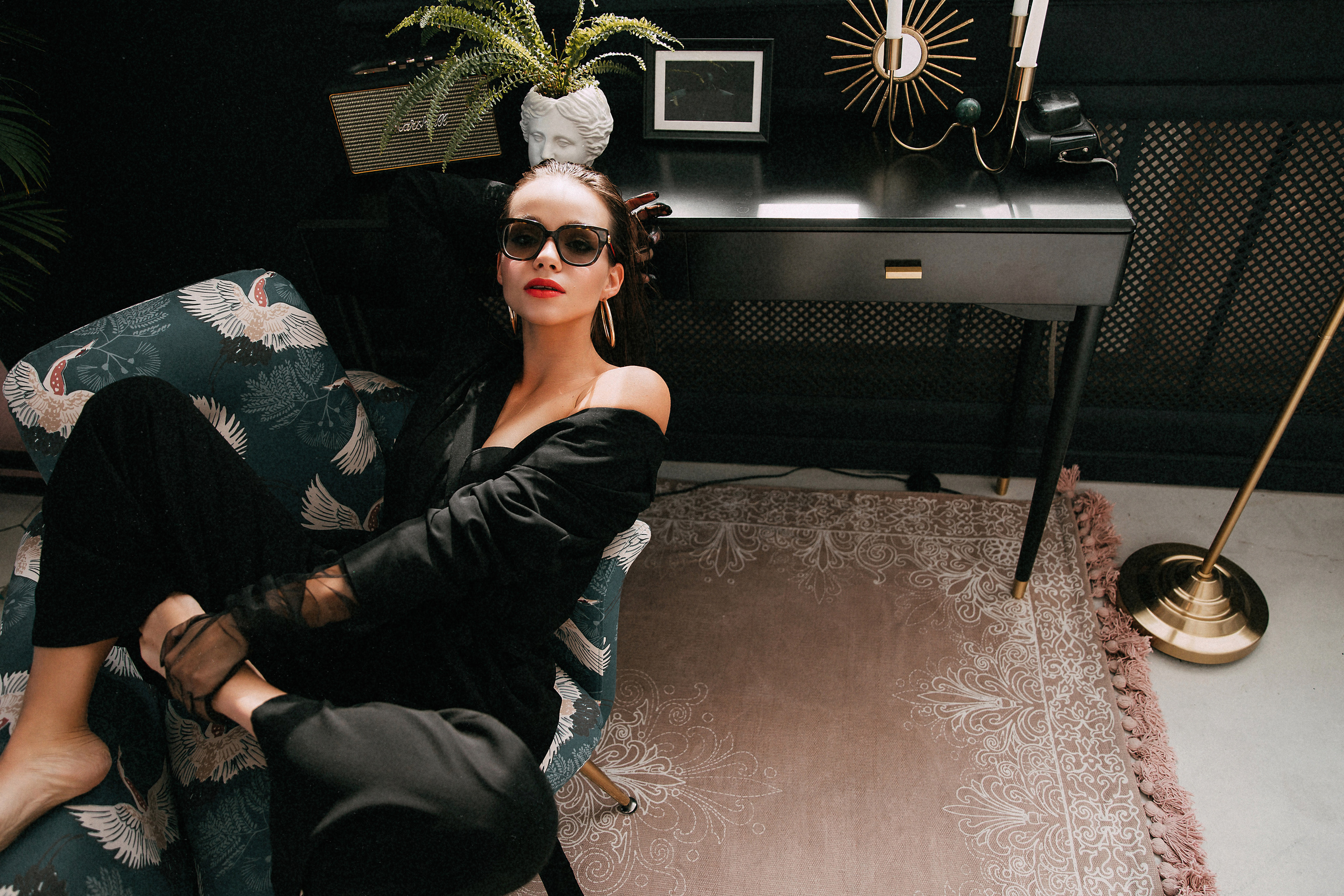 Саша. Главная