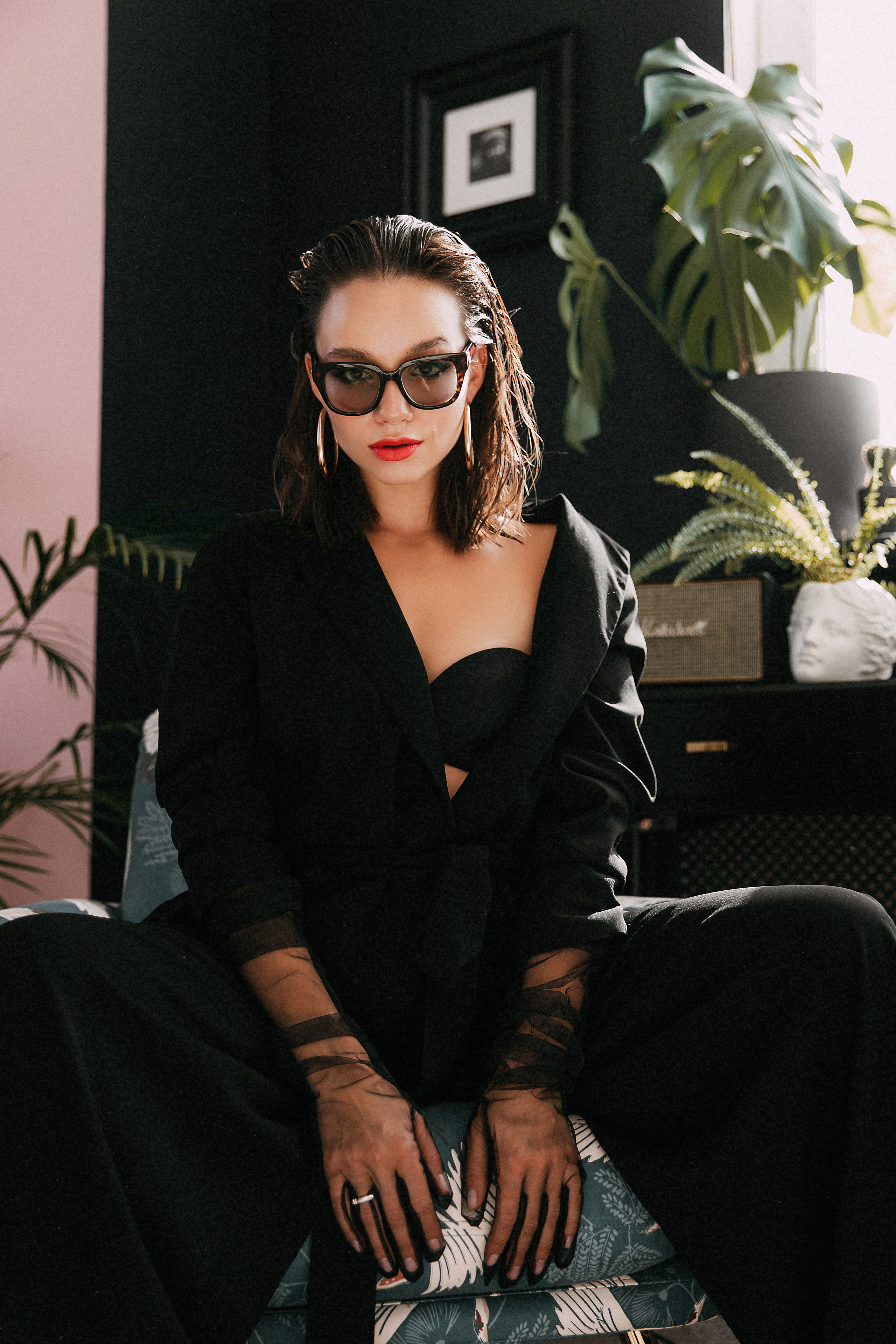 Саша. Главная