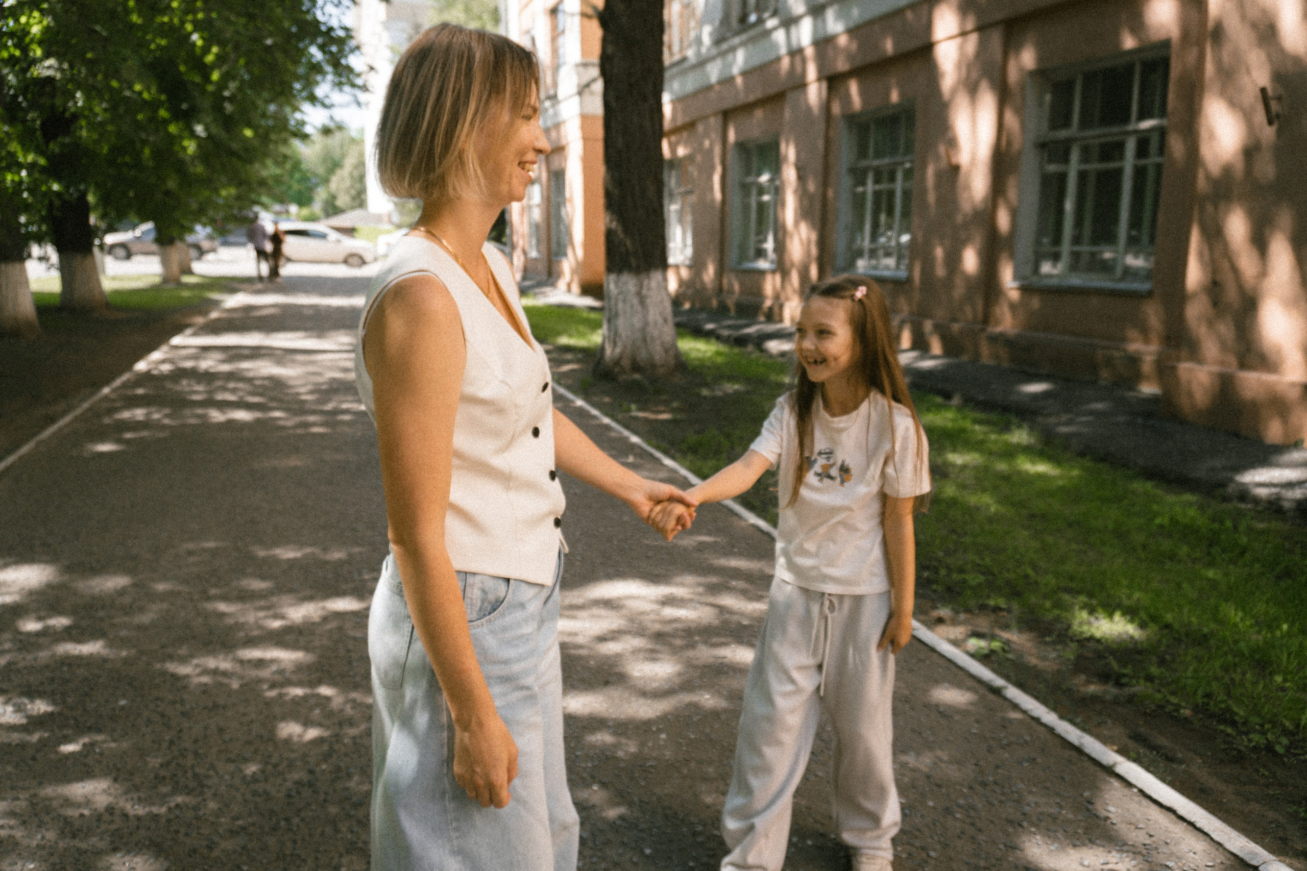 Мама+дочь уличная серия. Alenasokolowa.ru