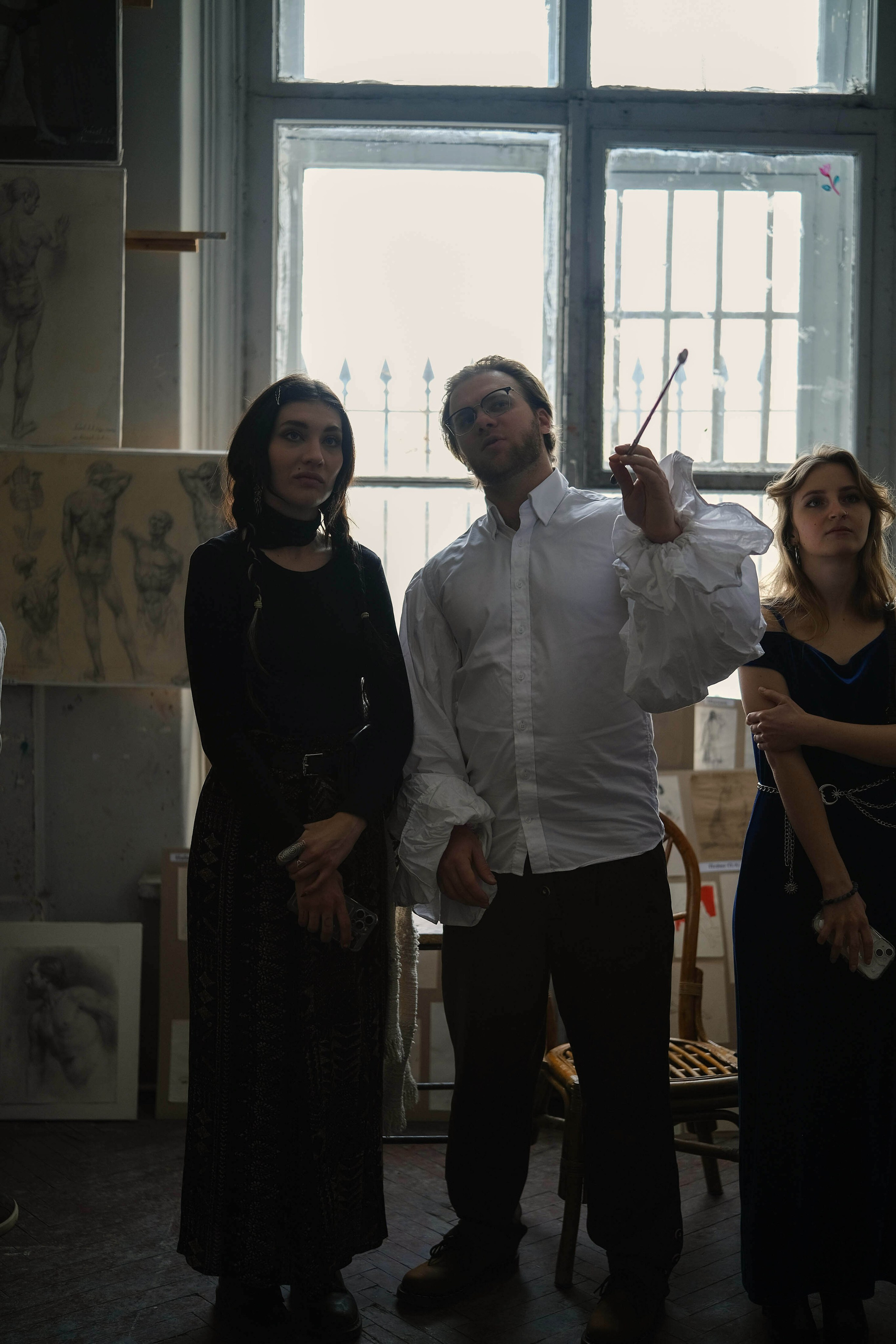 Репортаж частной экскурсии художника Михаила Соловьева в академии художеств Репина. Портретные и творческие съемки Санкт-Петребург