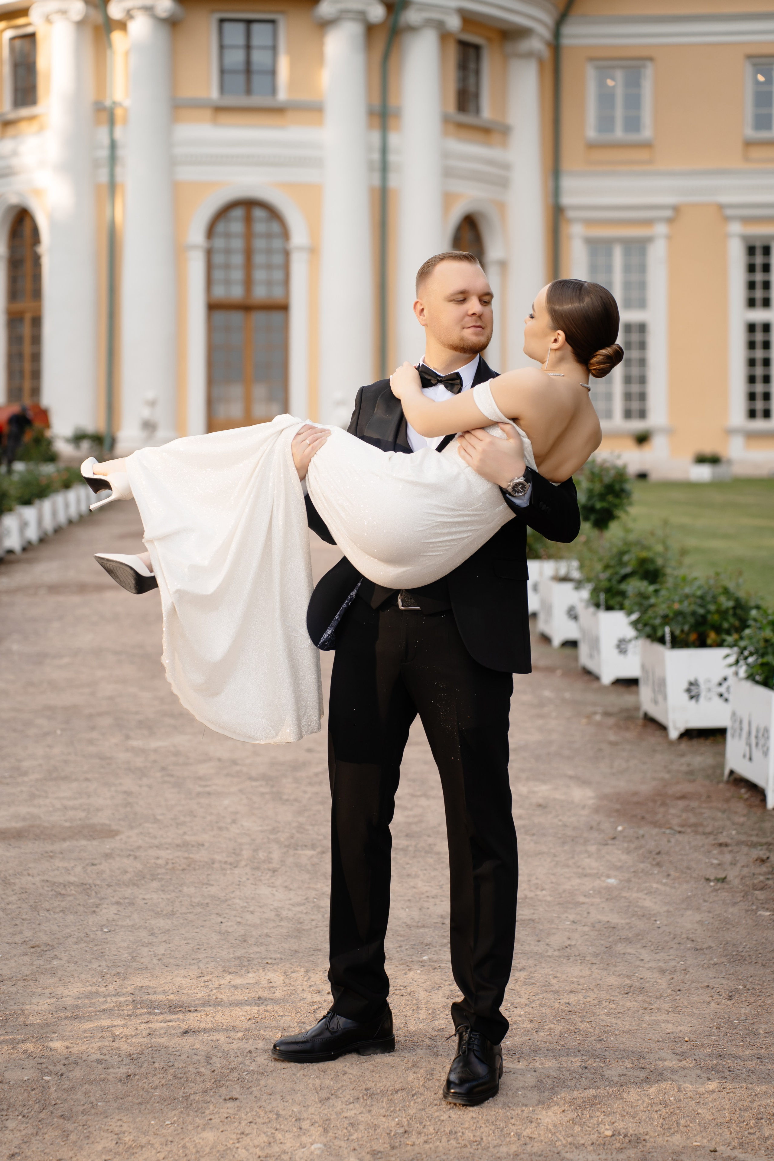 Свадебная фотосессия в парке Архангельское. Свадебный и семейный фотограф в Москве Светлана Зоткина