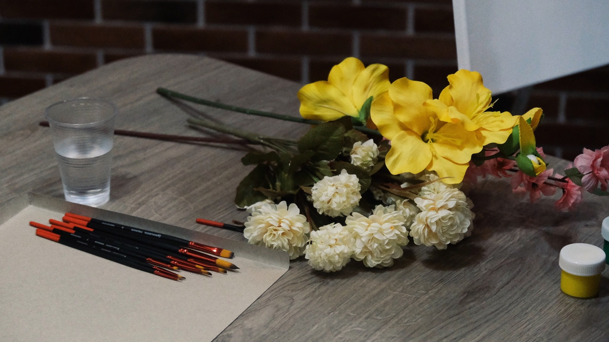 НКО «ШКОЛА ГЕРОЕВ " и «Осторожно хрупкое ". Home Decor