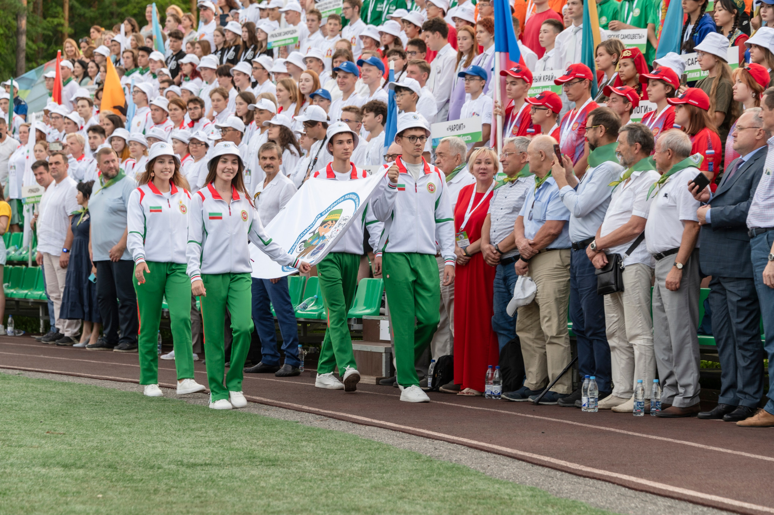 Полевая олимпиада Юных геологов. Фотограф Роман Адлер
