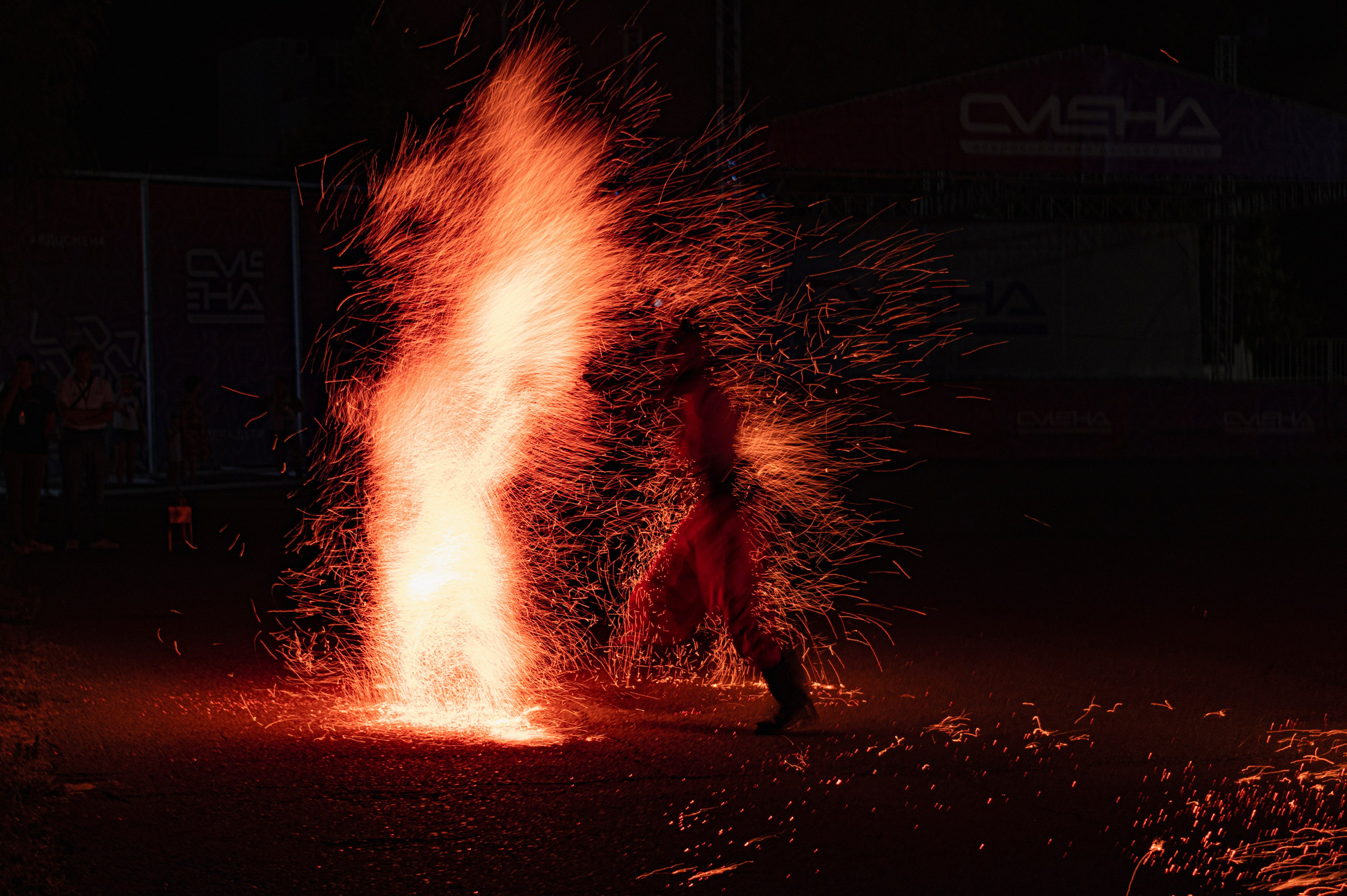 Файершоу. Фотограф Роман Адлер