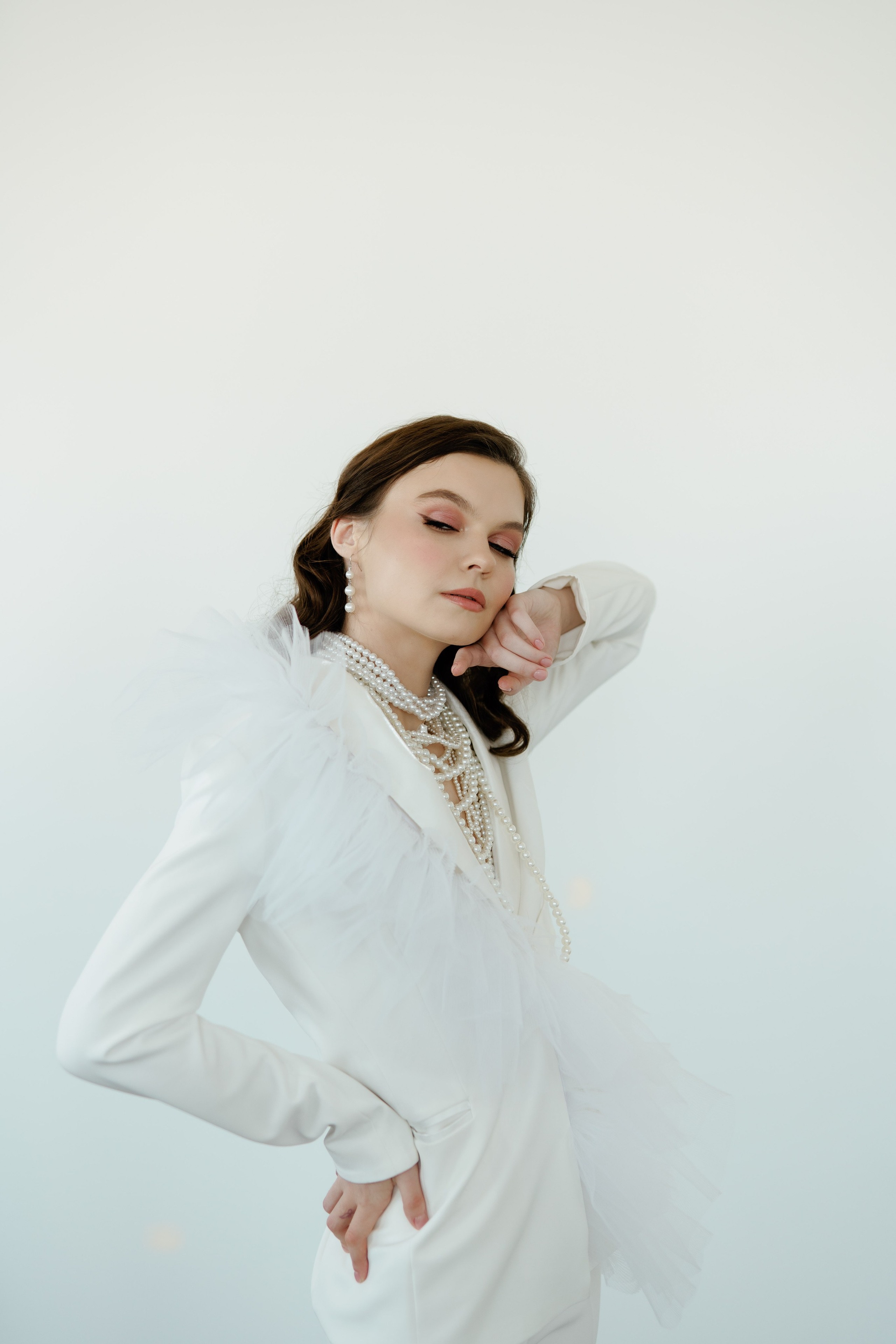 Фотосессия свадебных платьев в студии