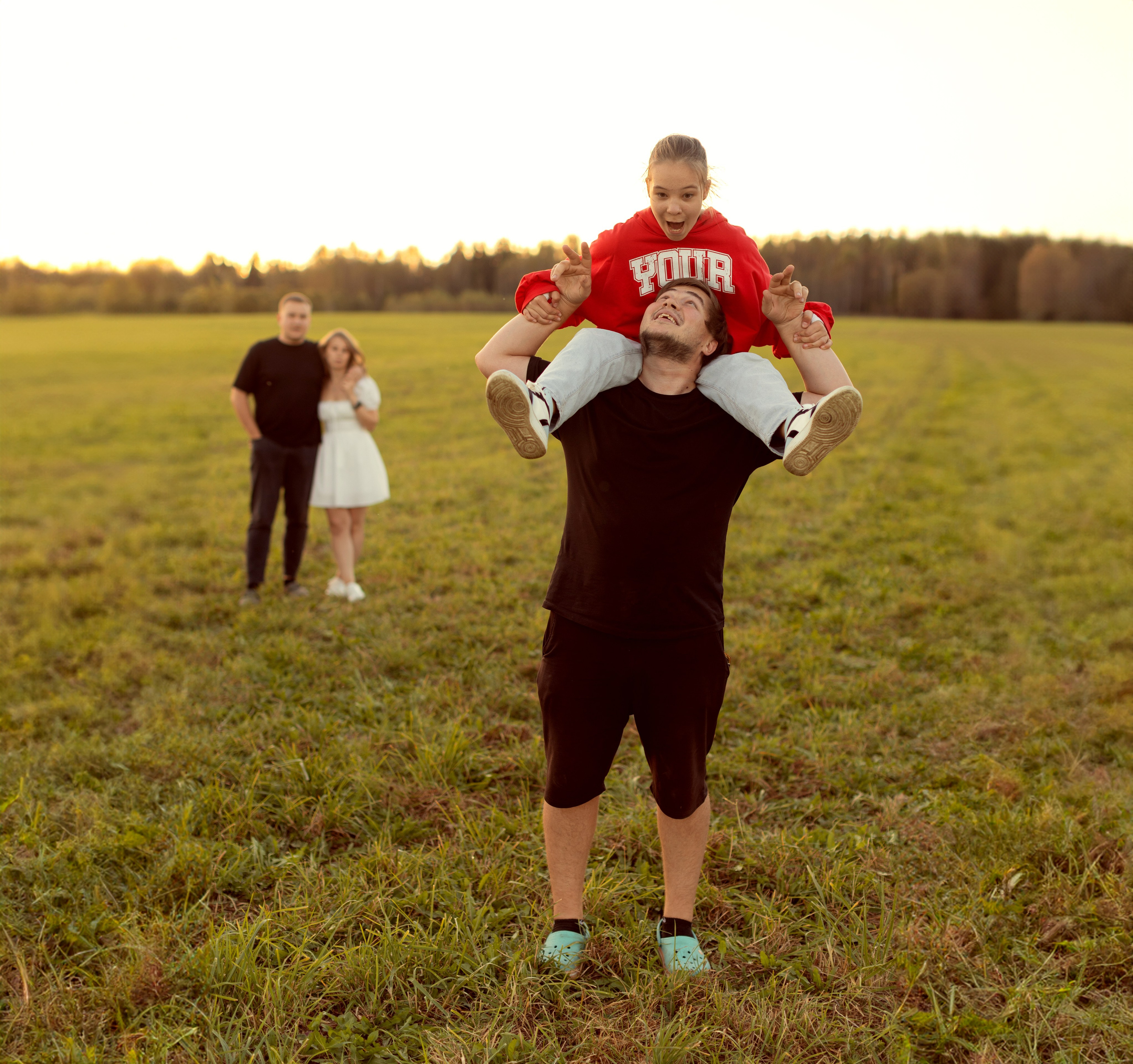 Юбилей в поле. Детский и семейный фотограф Зоя Павкина