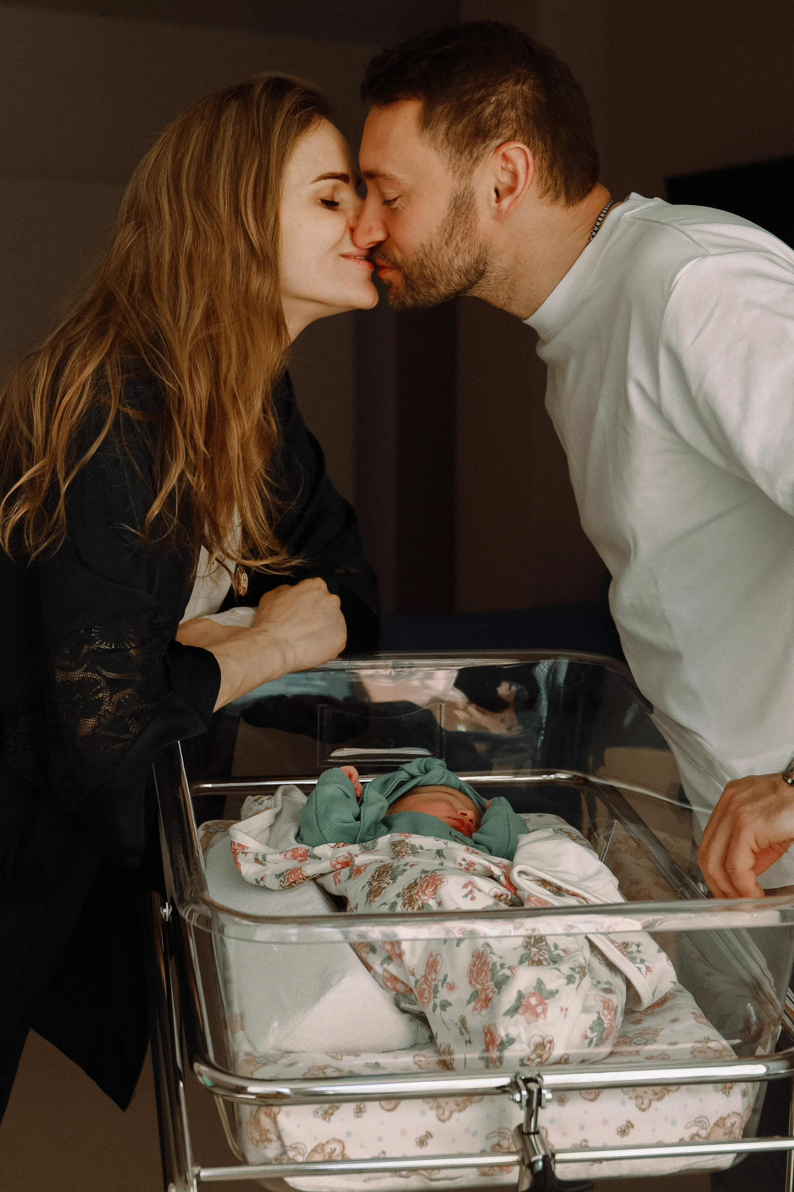 Рождение Василисы 01.06.2022. Фотограф на роды в Санкт-Петербурге, семейный, нью-борн Алиса Хрекова