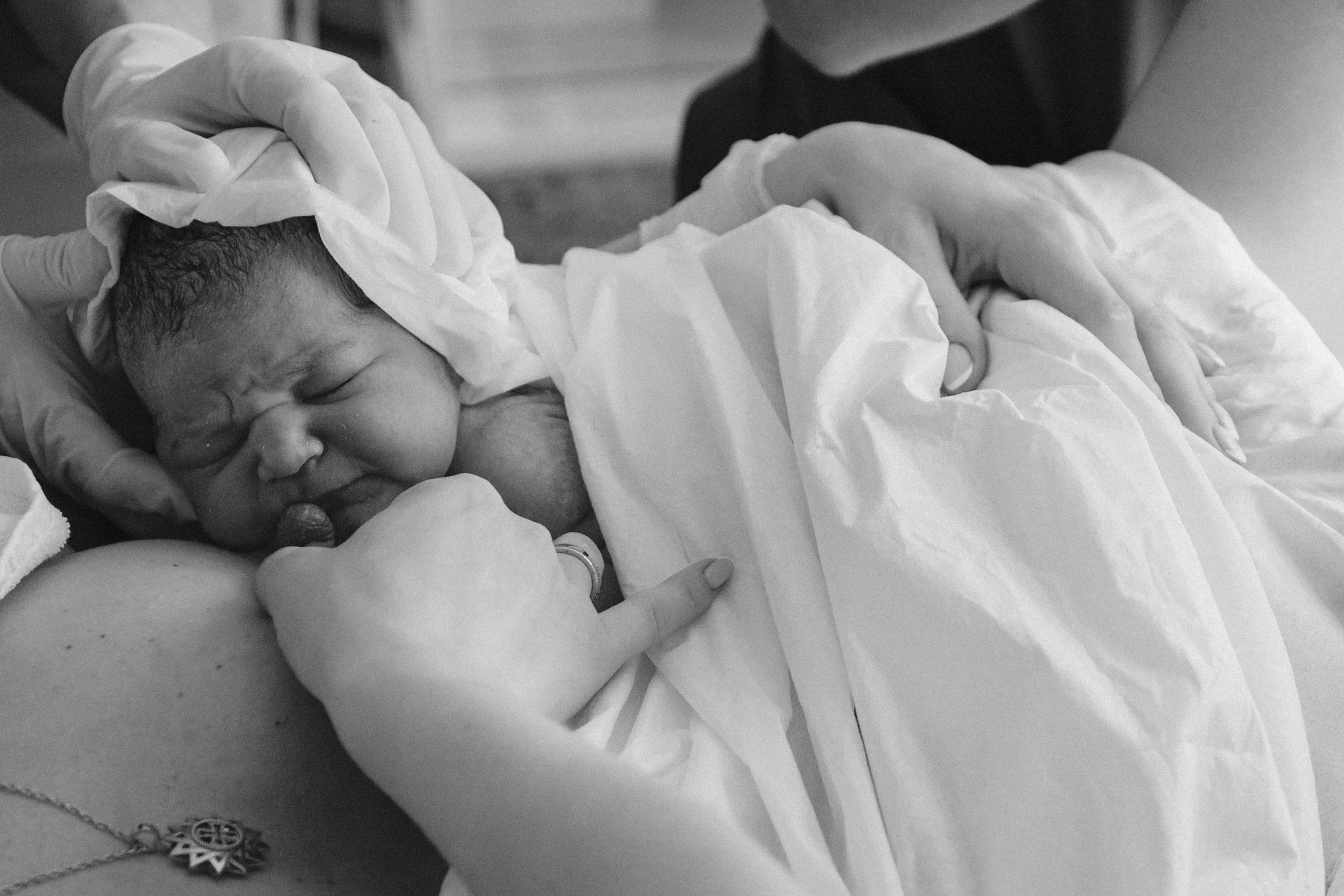 Рождение Василисы 01.06.2022. Фотограф на роды в Санкт-Петербурге, семейный, нью-борн Алиса Хрекова