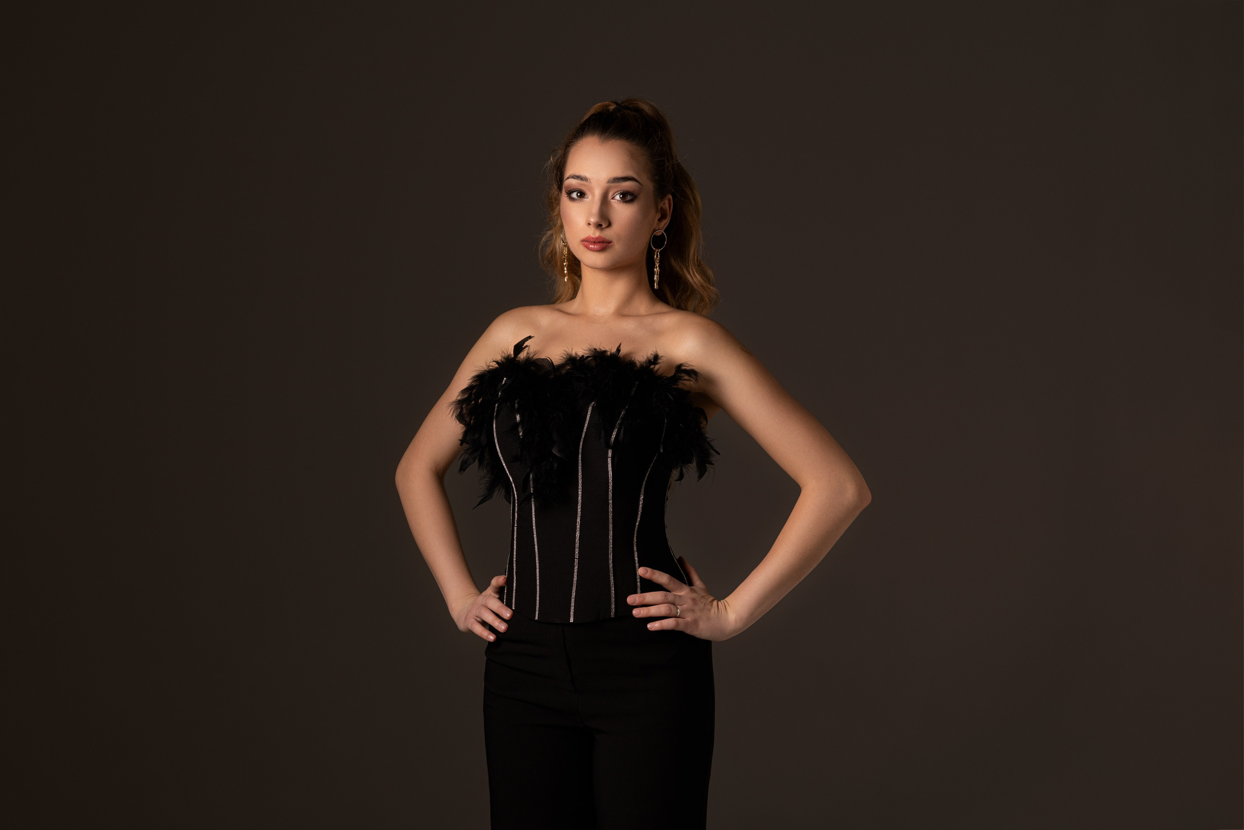 Студийная съемка с Полиной на циклораме в формате для «себя». Дмитрий Шульгин, портретный фотограф в Воронеже