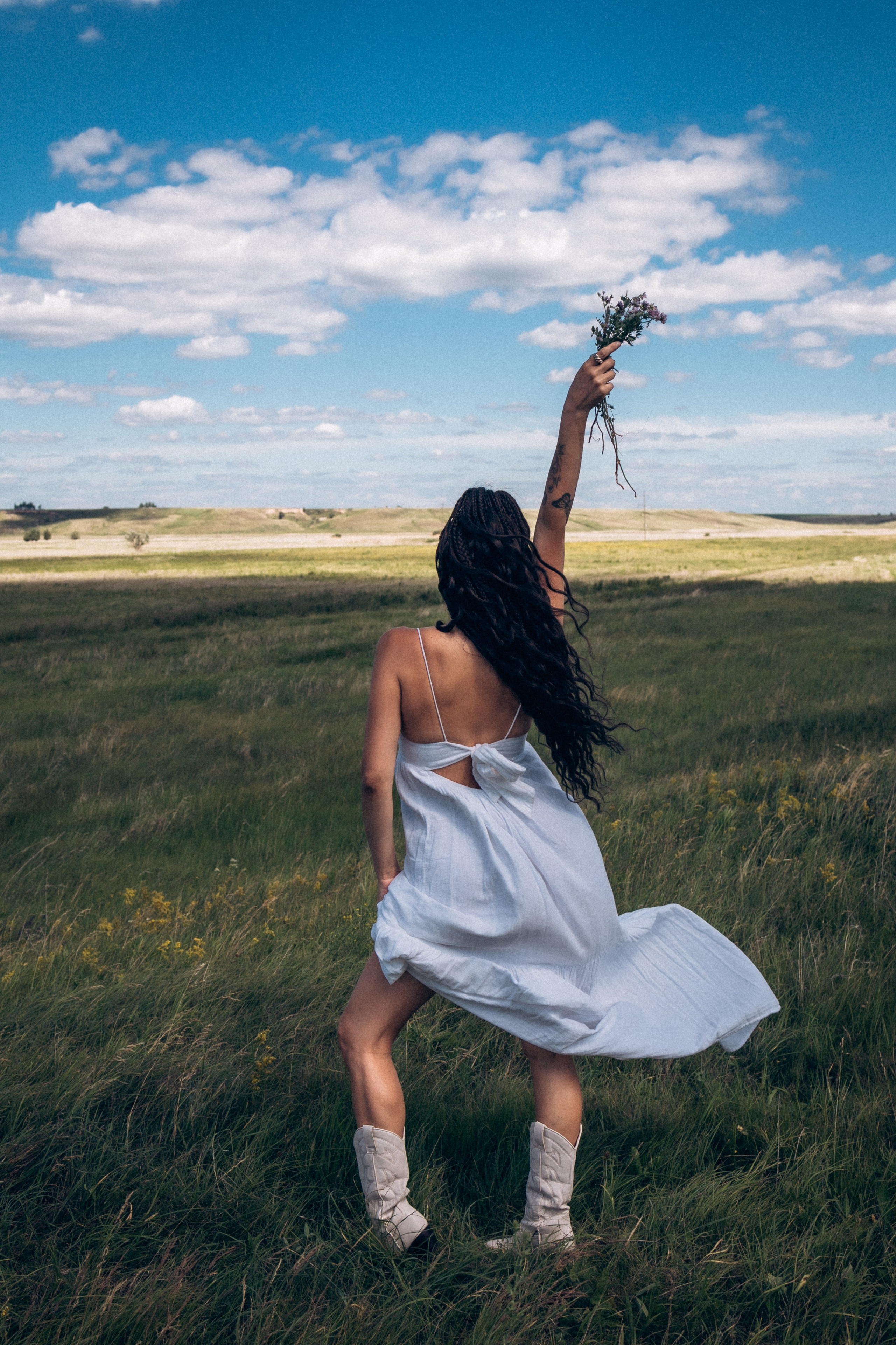 Александра в поле. Фотограф в Санкт-Петербурге Светлана Арестова