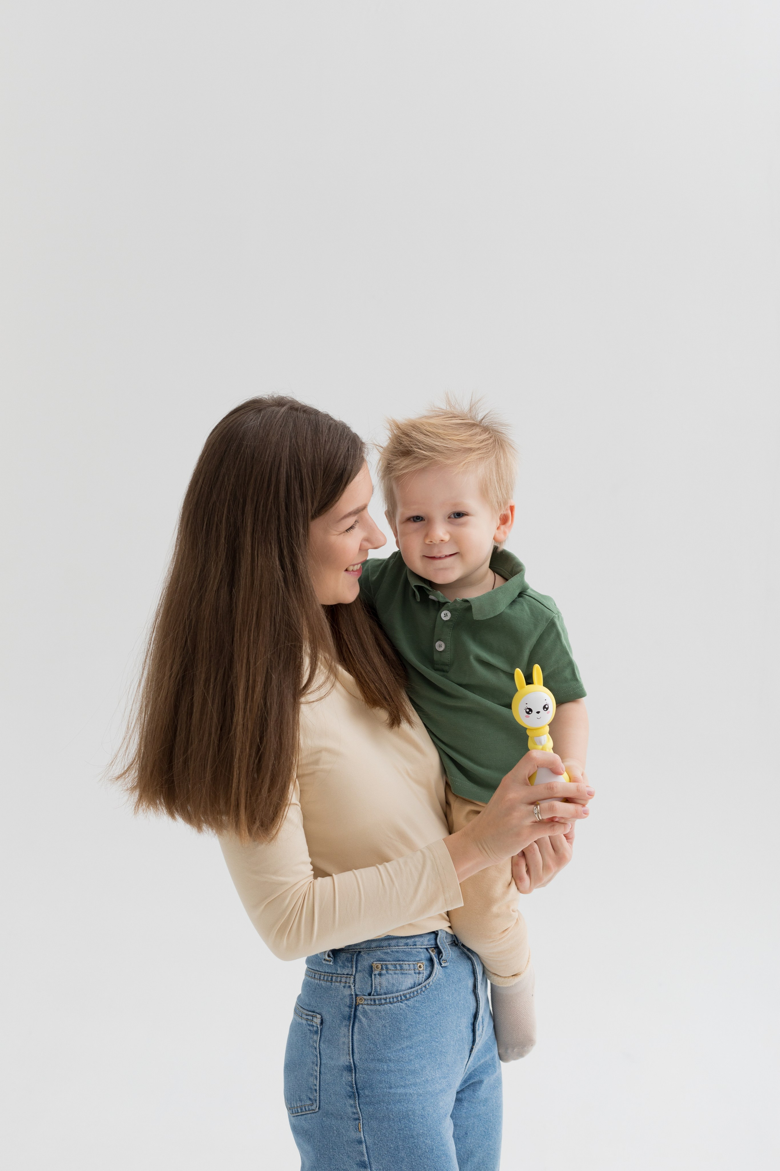 Съемка для детского бренда berttoys. Детский и контент фотограф Надя Волкова Санкт-Петербург