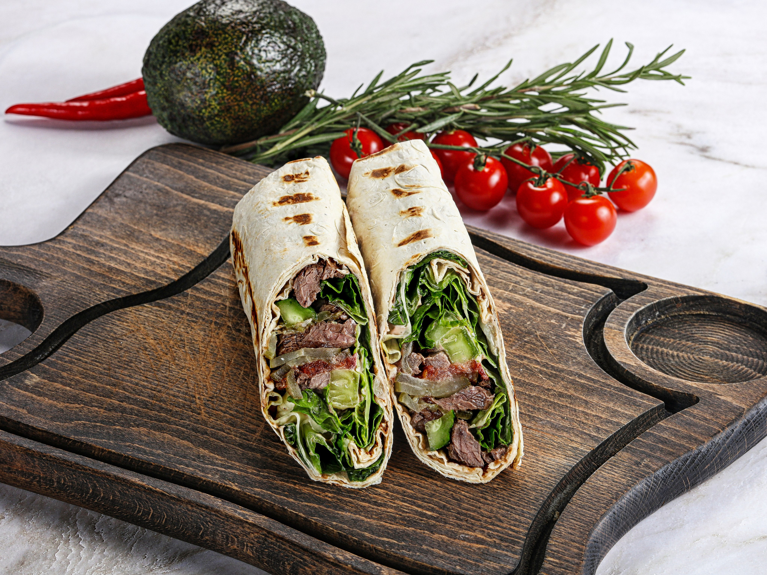 Фотосъемка бургеров и гамбургеров. Заказ по тел.: +7 (906) 006-90-22. Фуд-фотограф Андрей Старостин — съемка еды в Москве. 9000 руб. в час