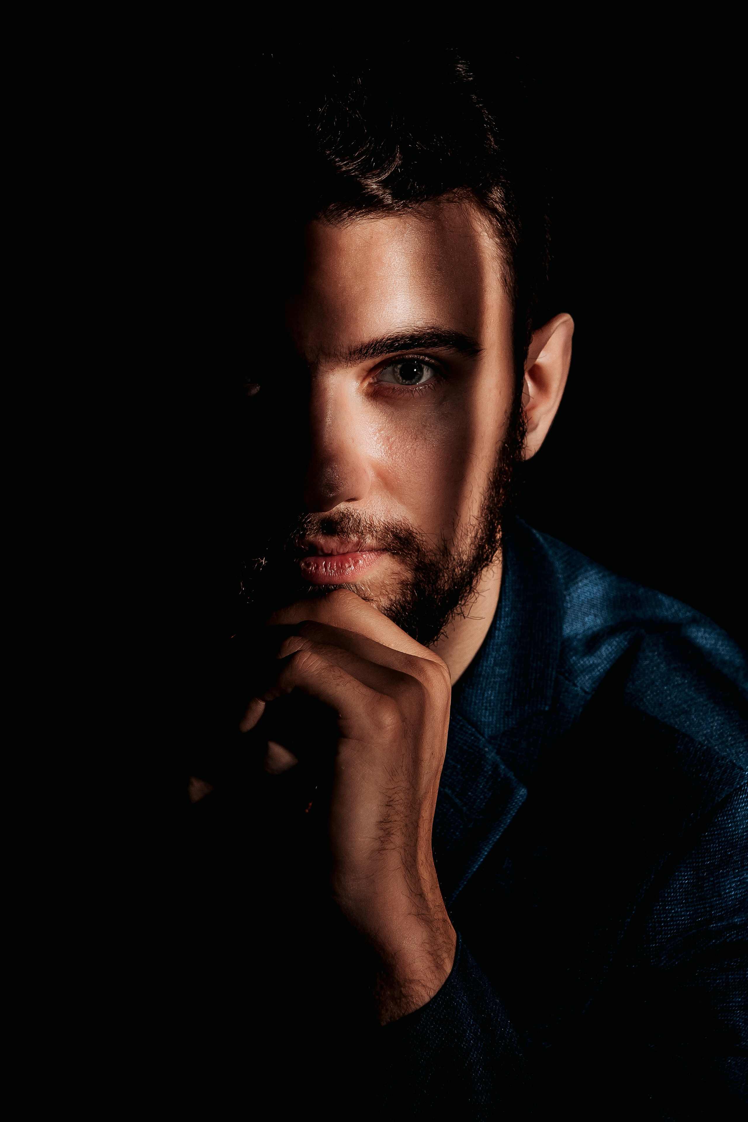 Мужской портрет для души и для бизнеса. Профессиональный фотограф в Санкт-Петербурге Александр Волосенцев