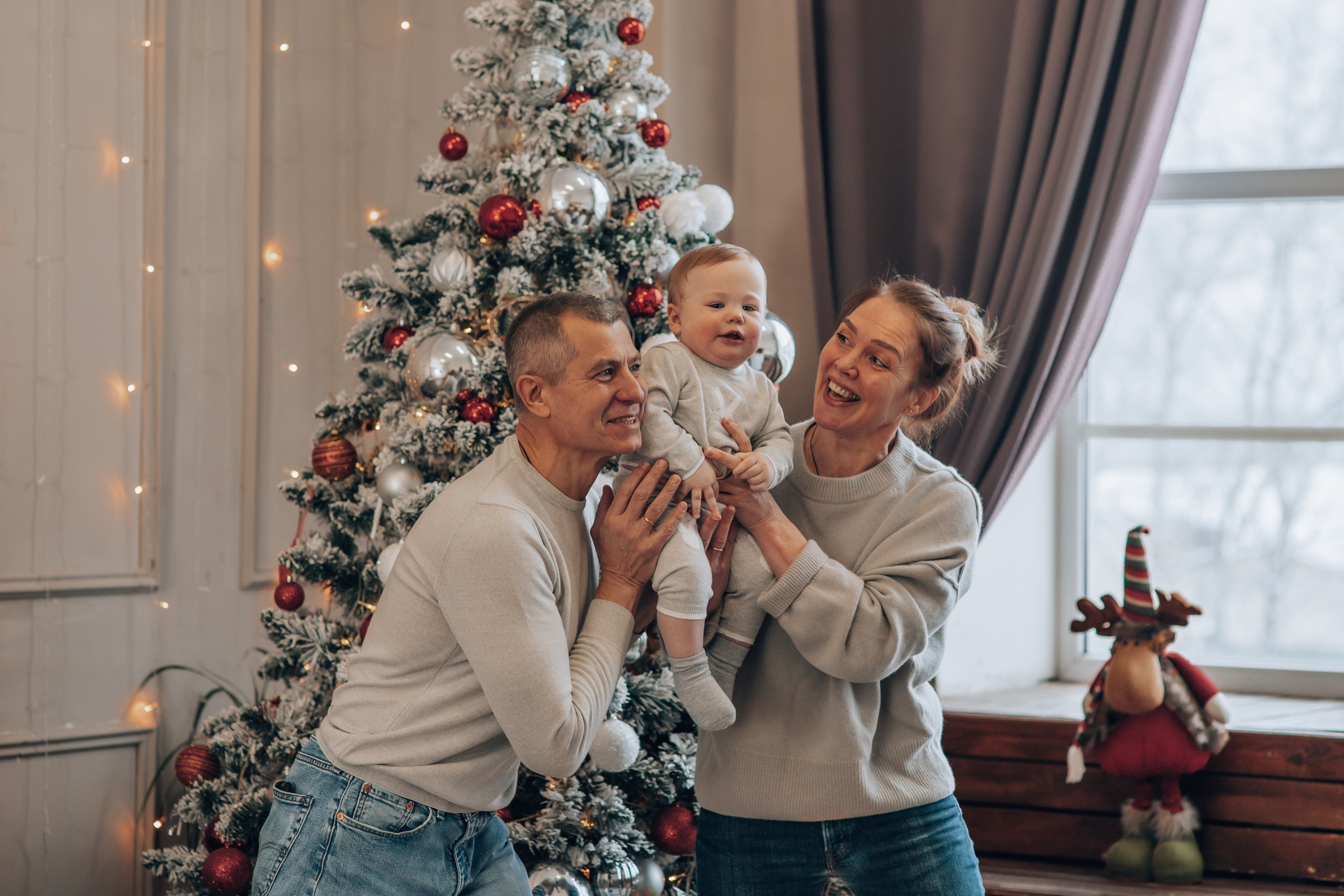 Анонс Новогодней съемки {Даша, Соня и бабушка с дедушкой}. Семейный фотограф в Москве Наталья Чуб, заказать Фотокнигу